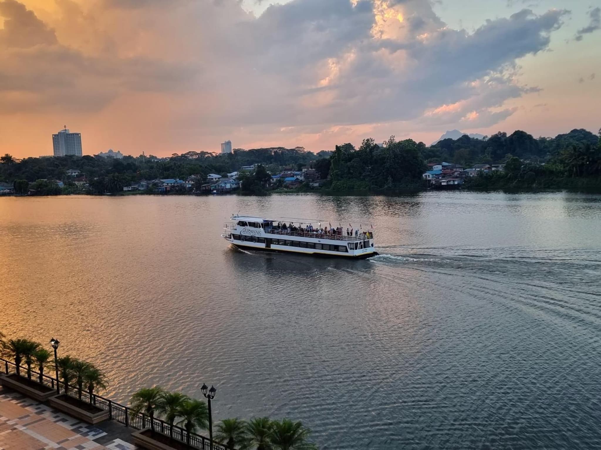 Blue Cove Riverine Diamond Kuching photo 3