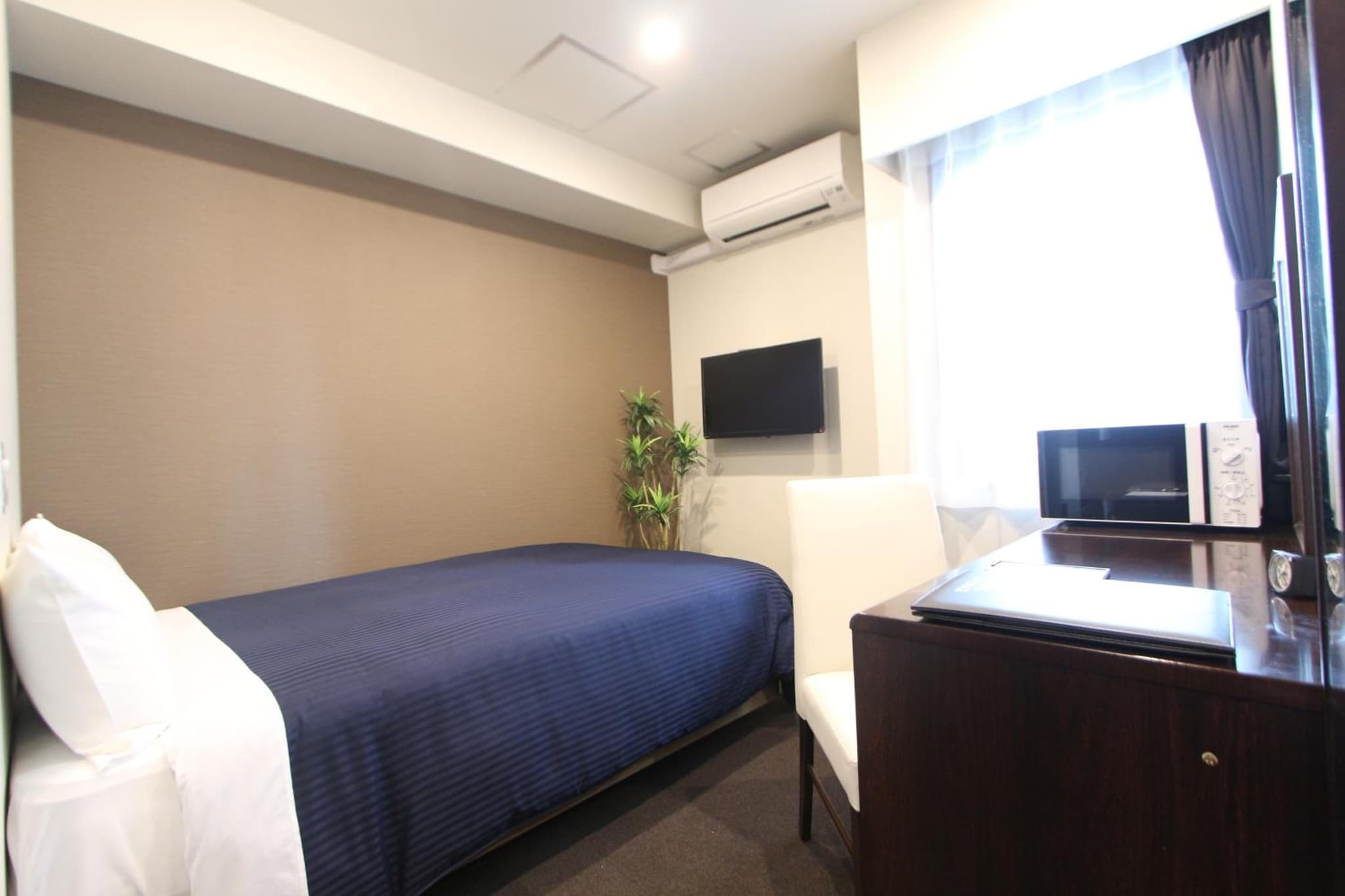 HOTEL LiVEMAX Higashi Ginza photo 8