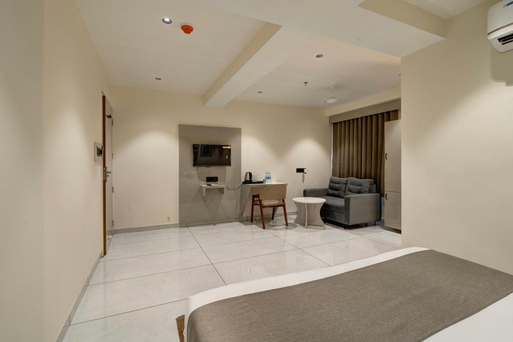 Hotel Shrimad Villa Gandhinagar photo 5