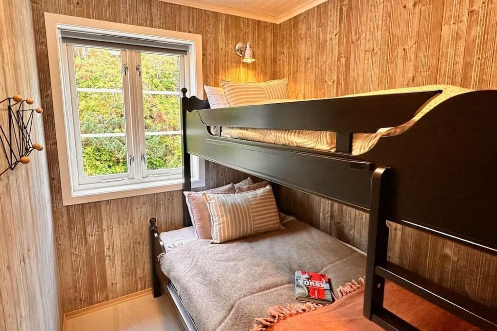 Bay Chalet Sørvågen photo 9