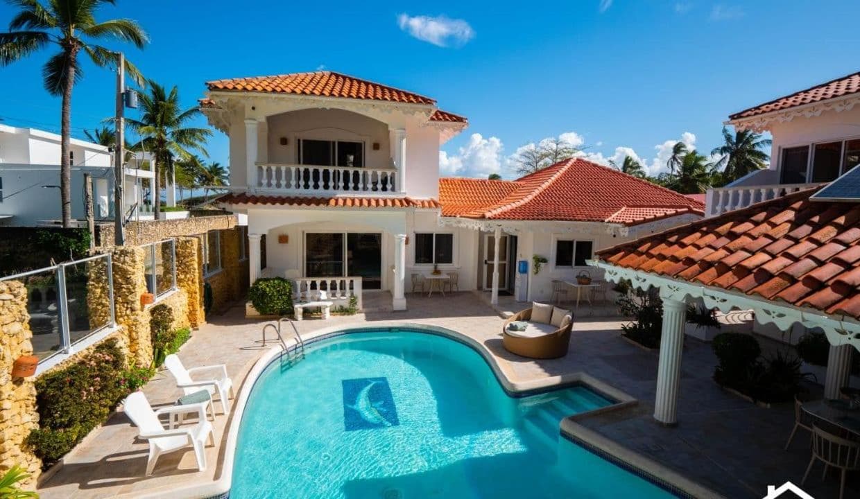 Brisas Doradas Beachfront Villa