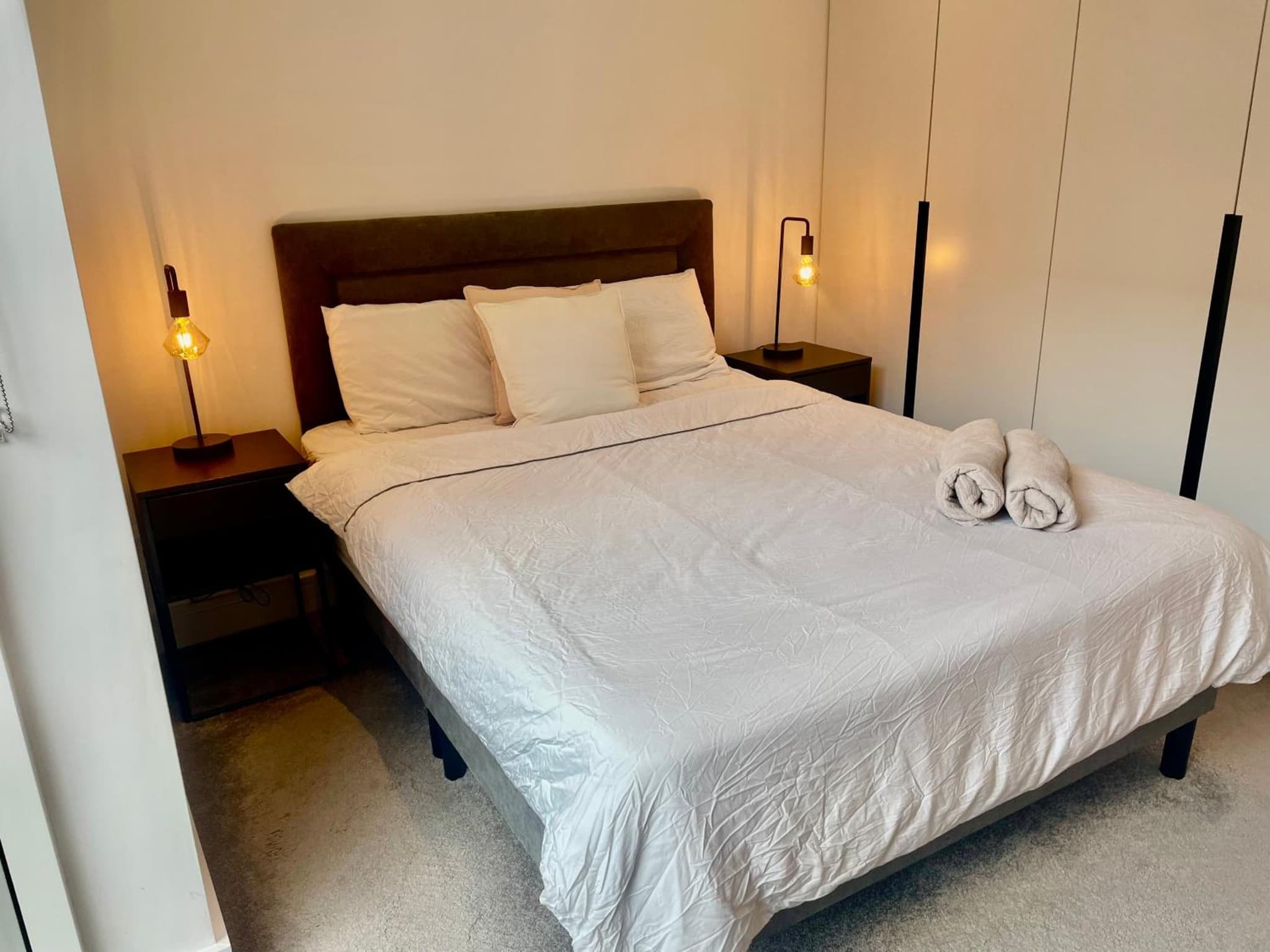 Modern Spacious 1 Bed Apartment photo 5