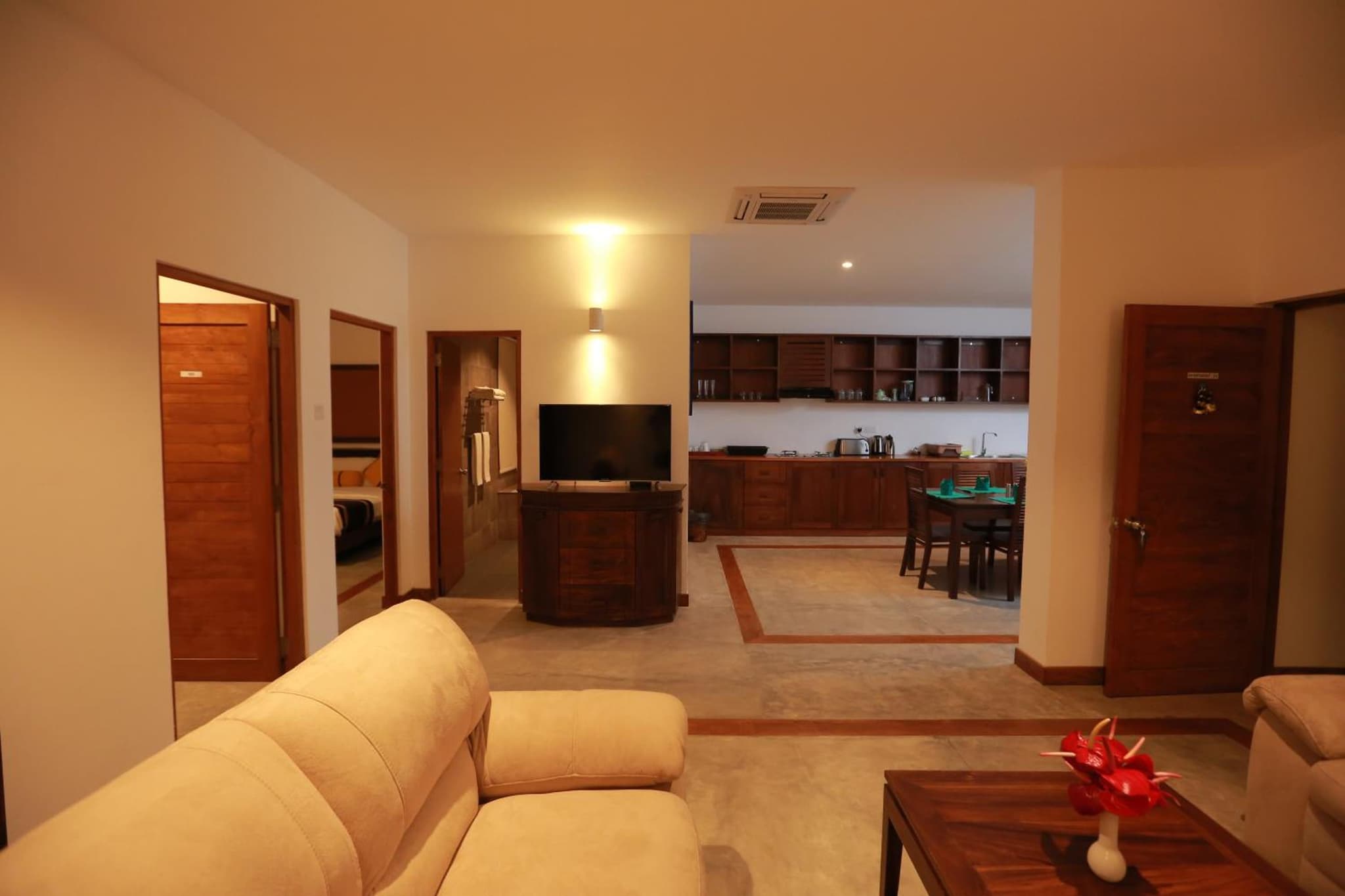 Refresh Hotel Hikkaduwa photo 2