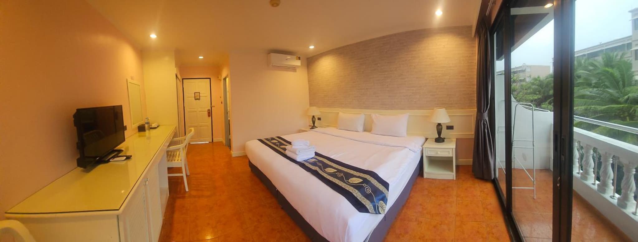 Patong Central Residence and Apartment photo 6