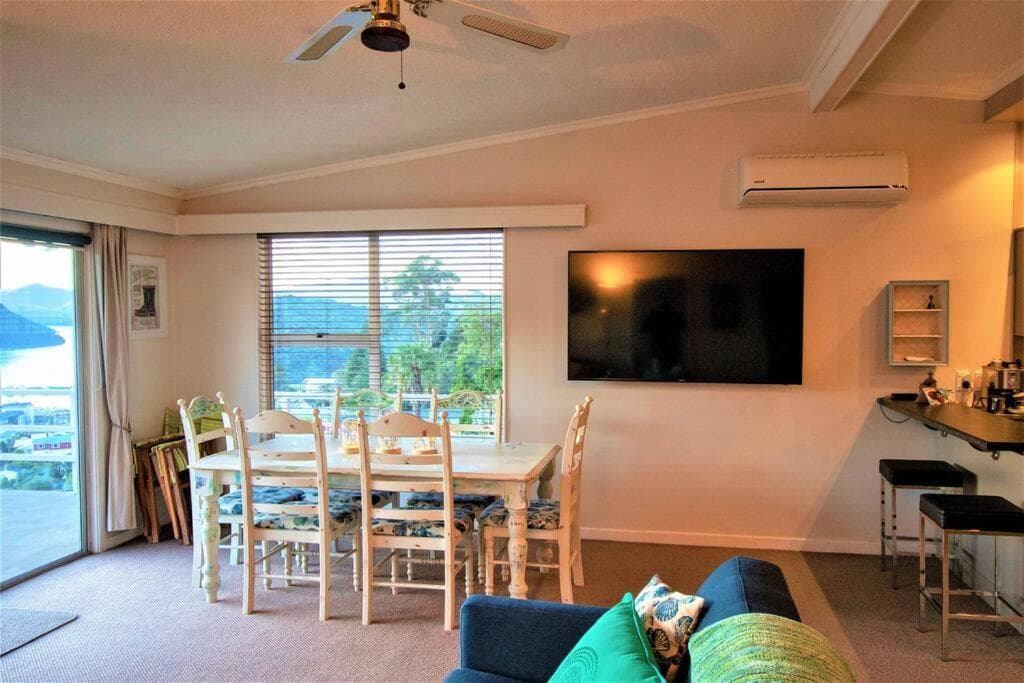 The Best Harbour Views in Sunny Peaceful Location photo 2
