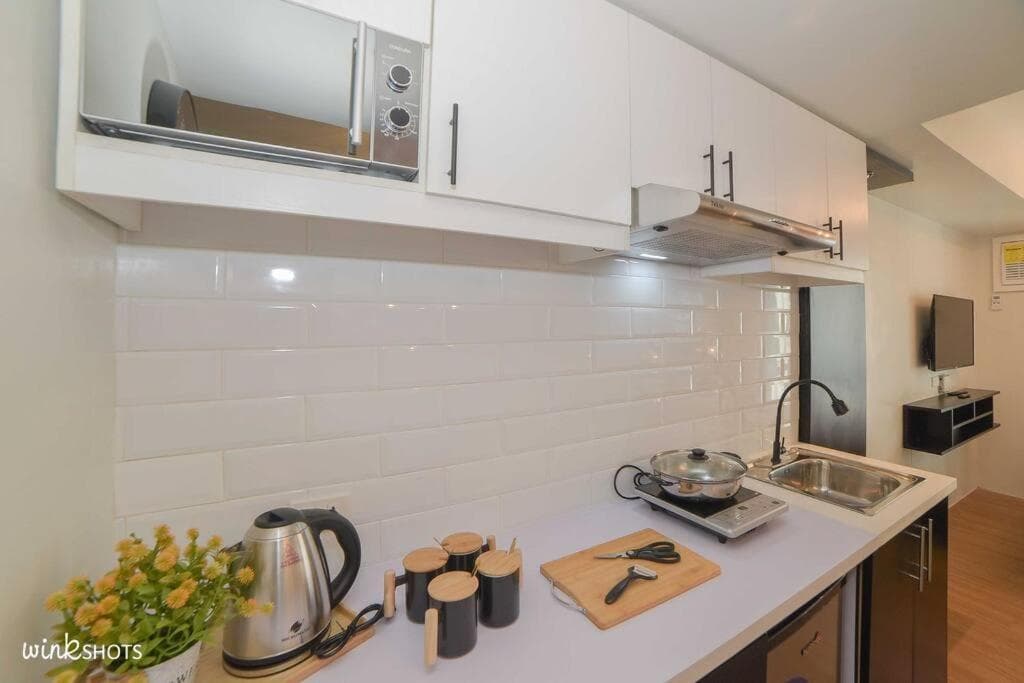Deluxe Studio - U339 Pine Suites Tagaytay by RcplacePH photo 7