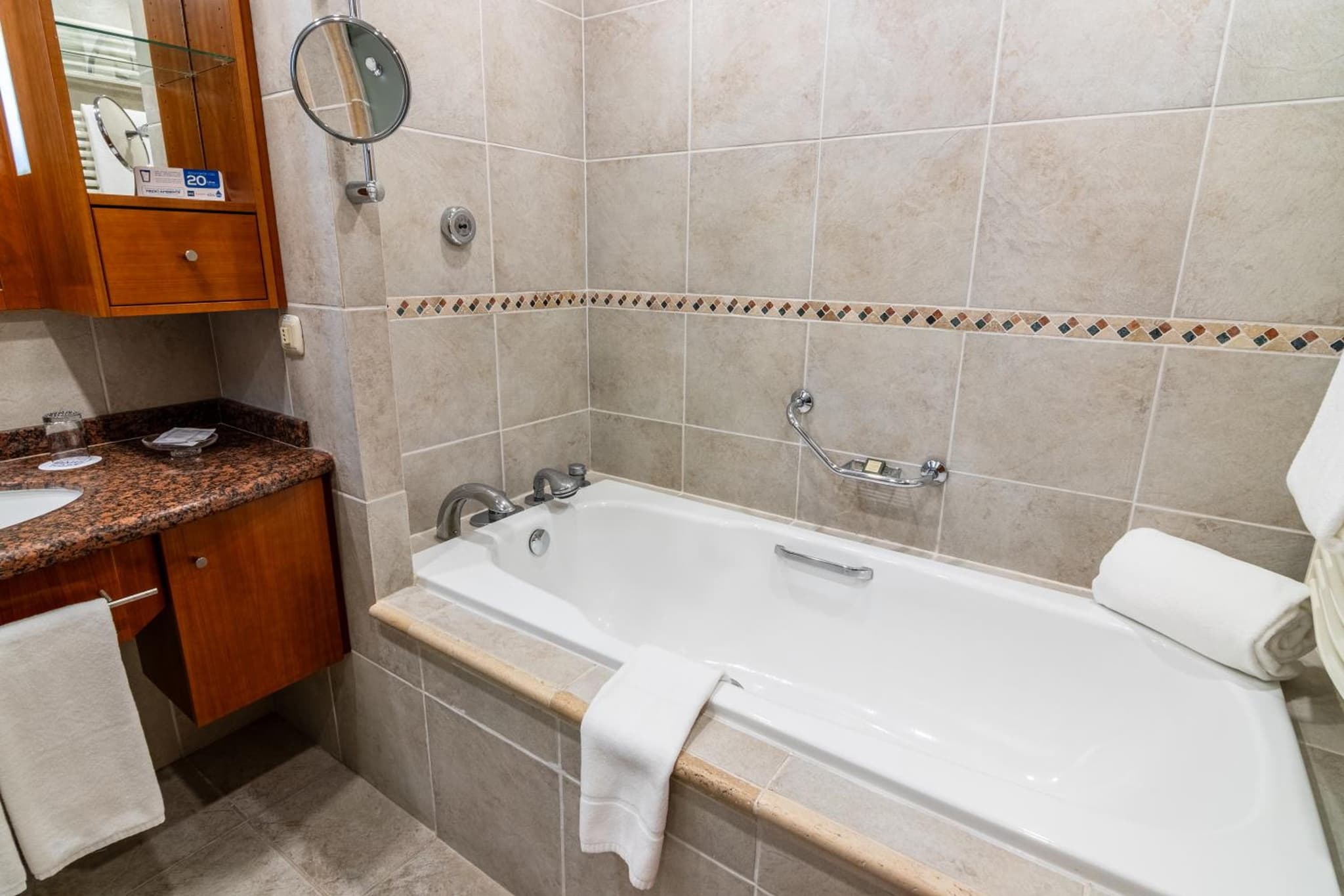 Park Lake Luxury Hotel photo 2