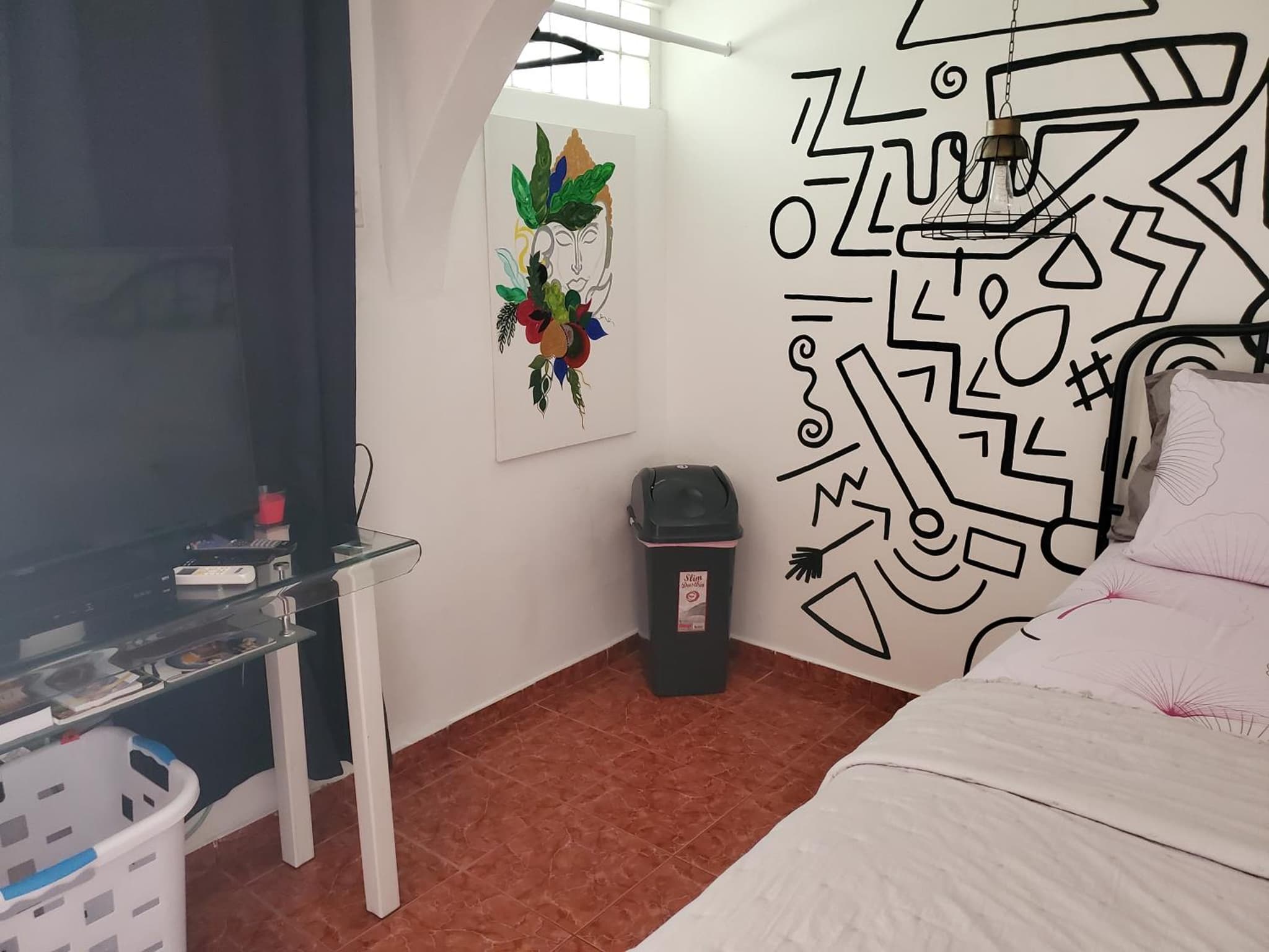 Private room with parking and bathroom photo 2