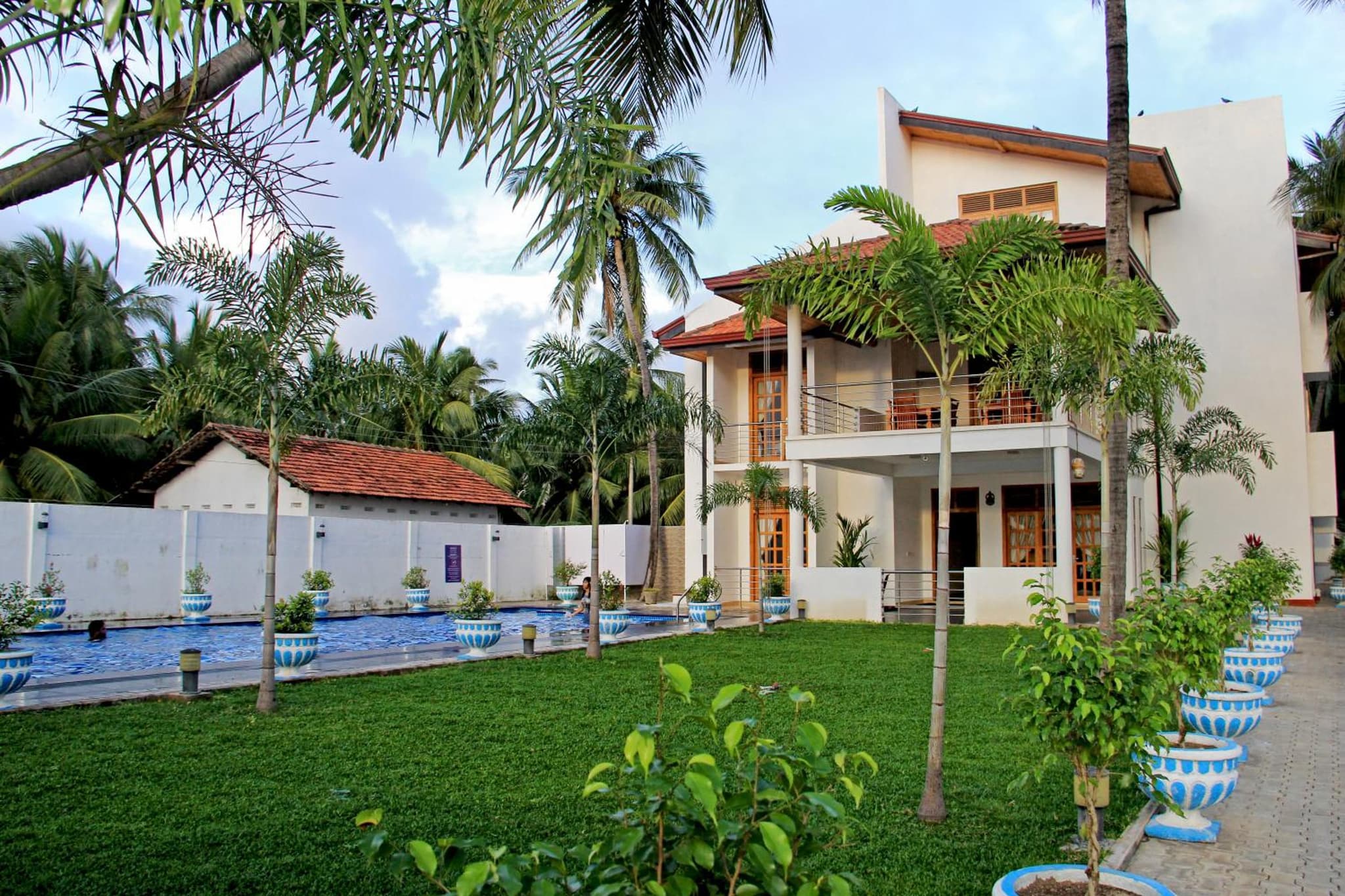 Bluewater Beach Resort photo 8