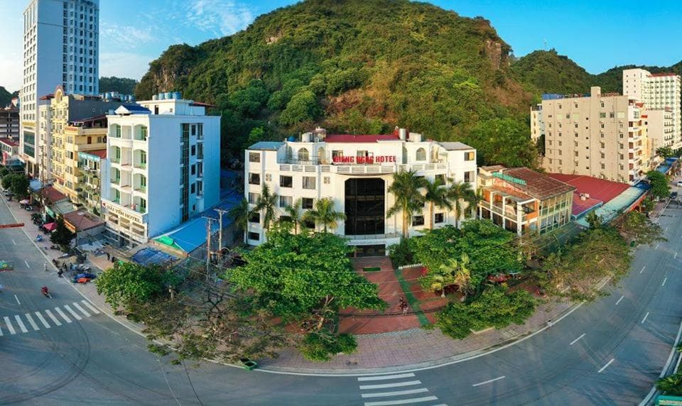 Gieng Ngoc Cat Ba Hotel