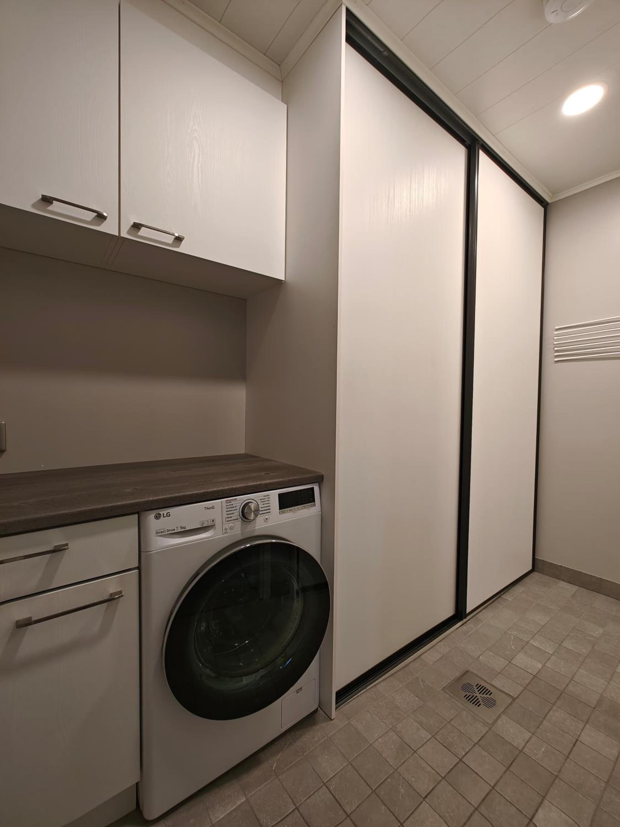 Arctic Hill Apartment photo 9