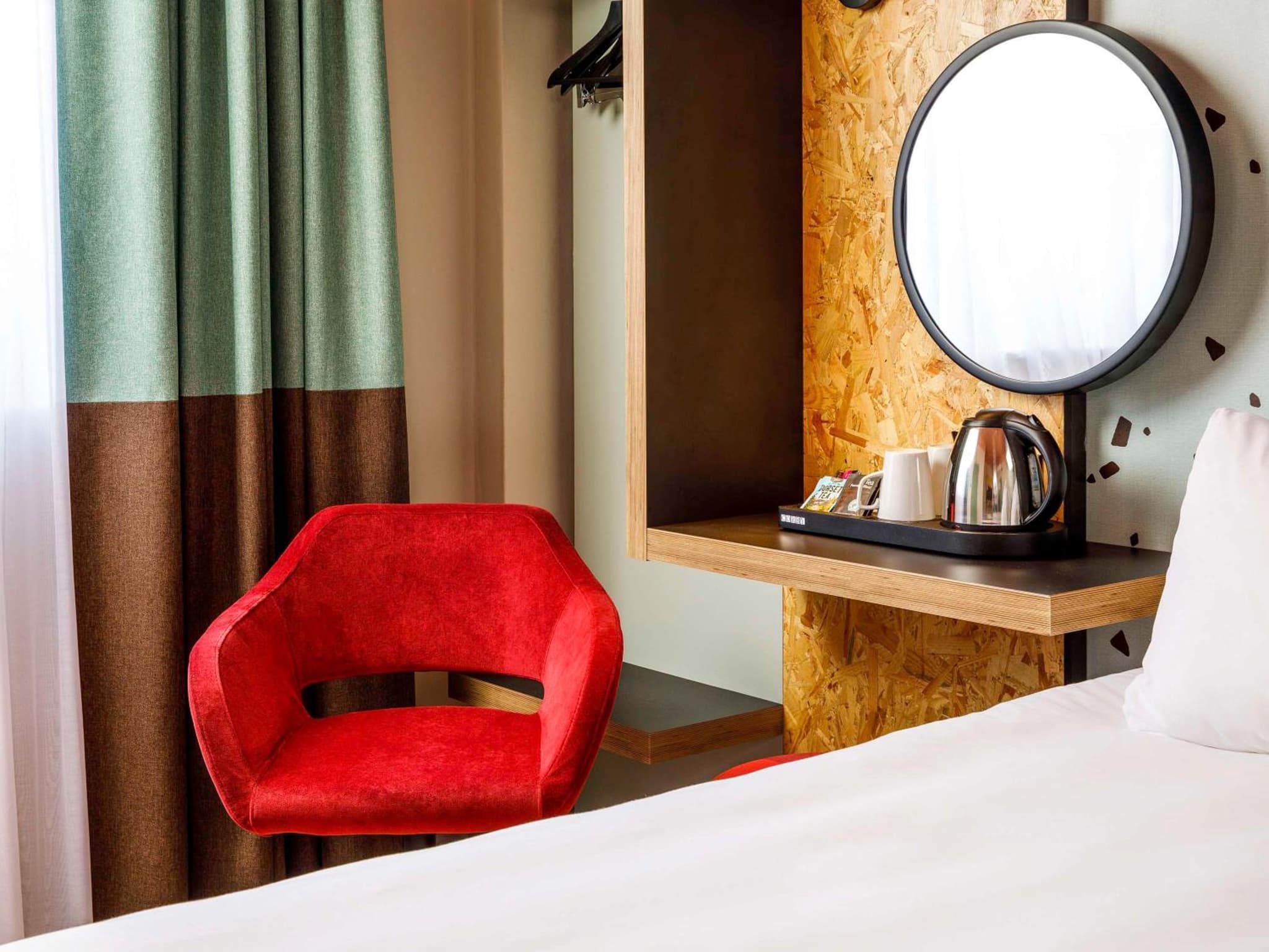 ibis Styles Bournemouth photo 4