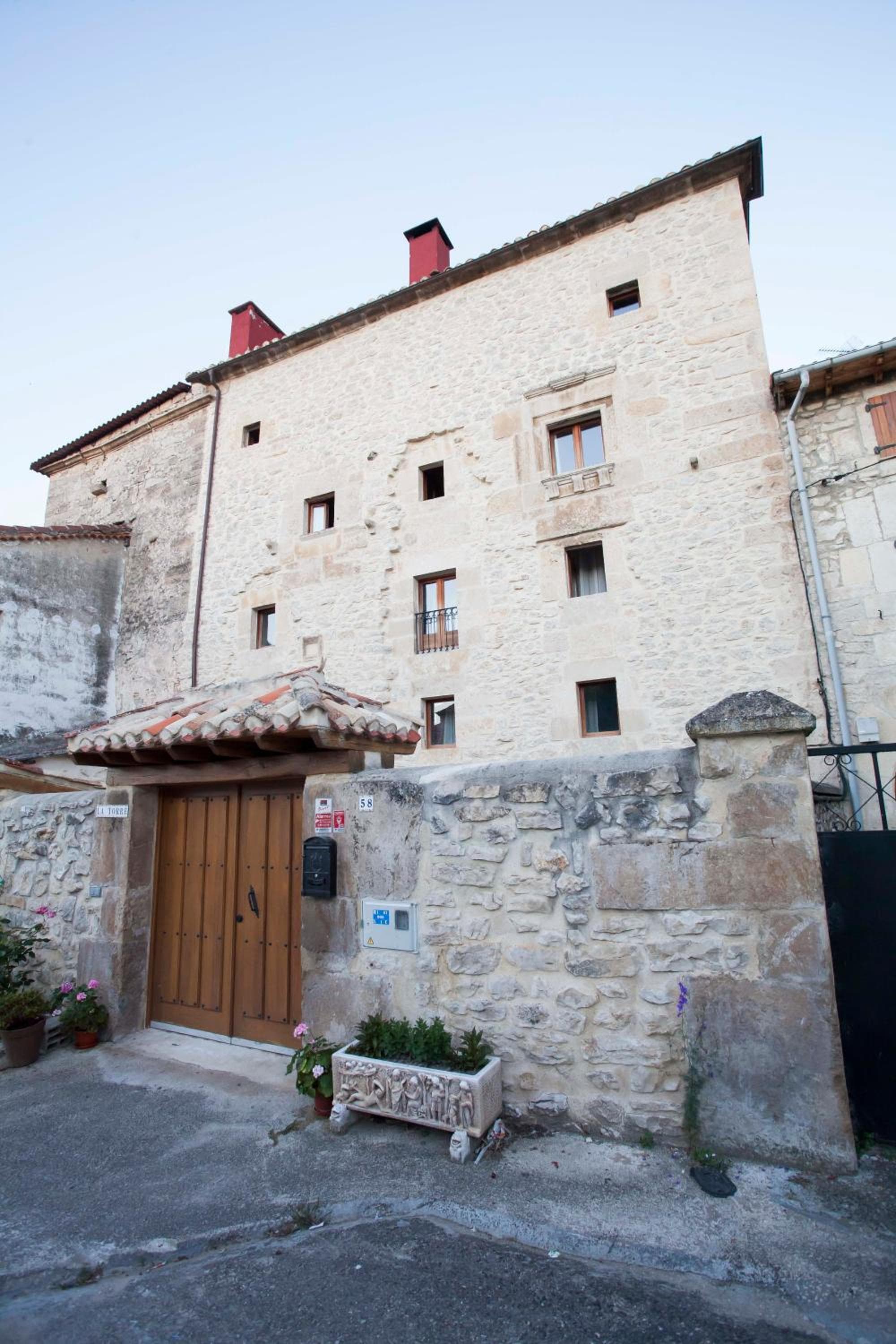 Hotel Rural La Torre de Bisjueces photo 2