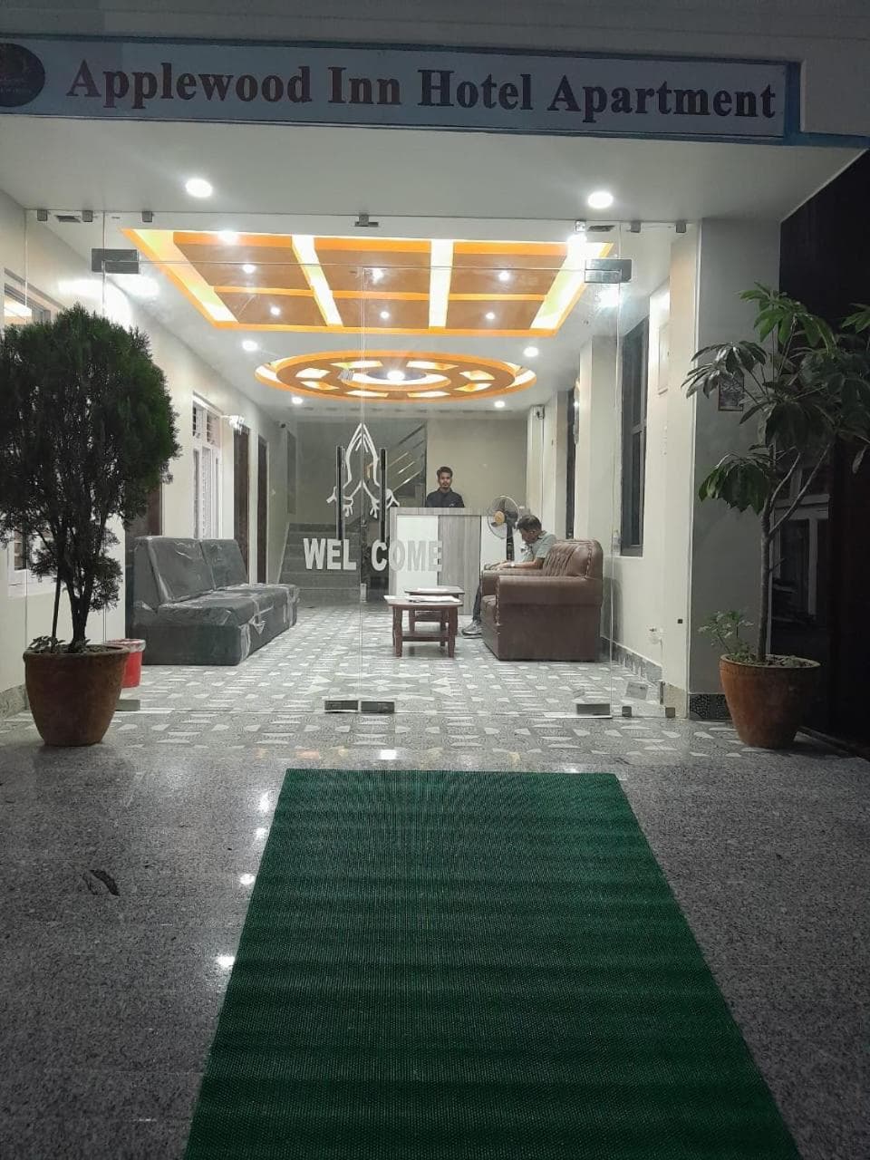 Applewood apartments photo 8
