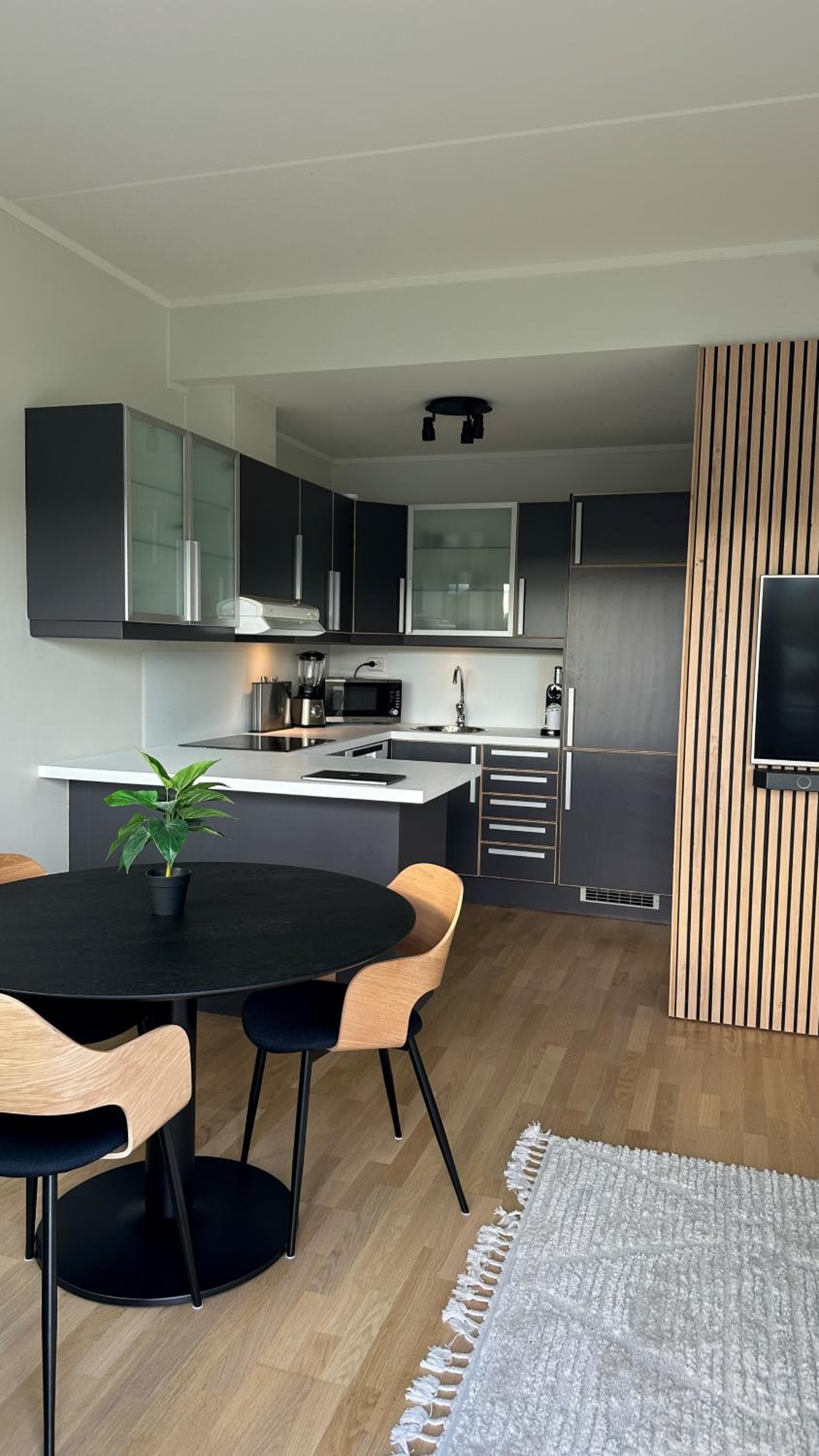 Top floor apartment with view photo 3