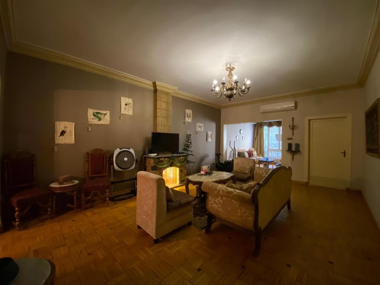 Modern room in Elite Home photo 2