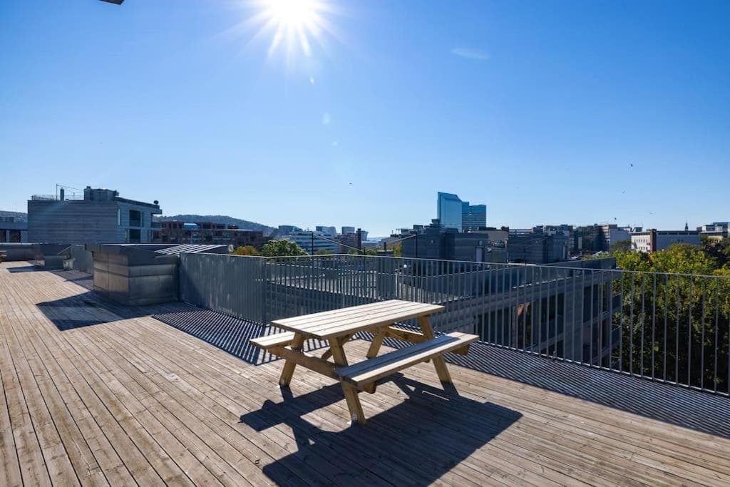 DINBNB Apartments l Family Friendly l 1000m from Central Station l NEW l Free Parking photo 8