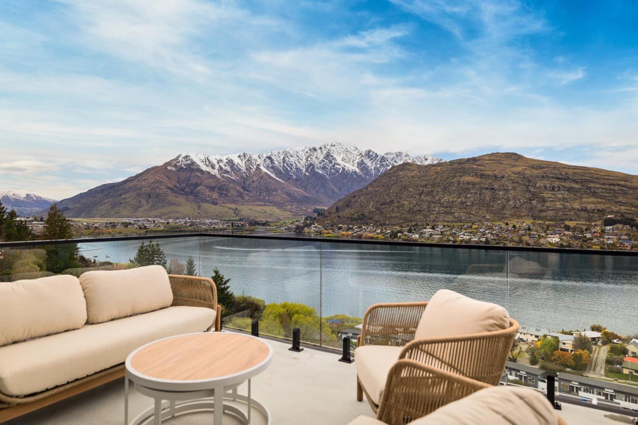WARNING Extreme views 4 bed 3 bath luxury