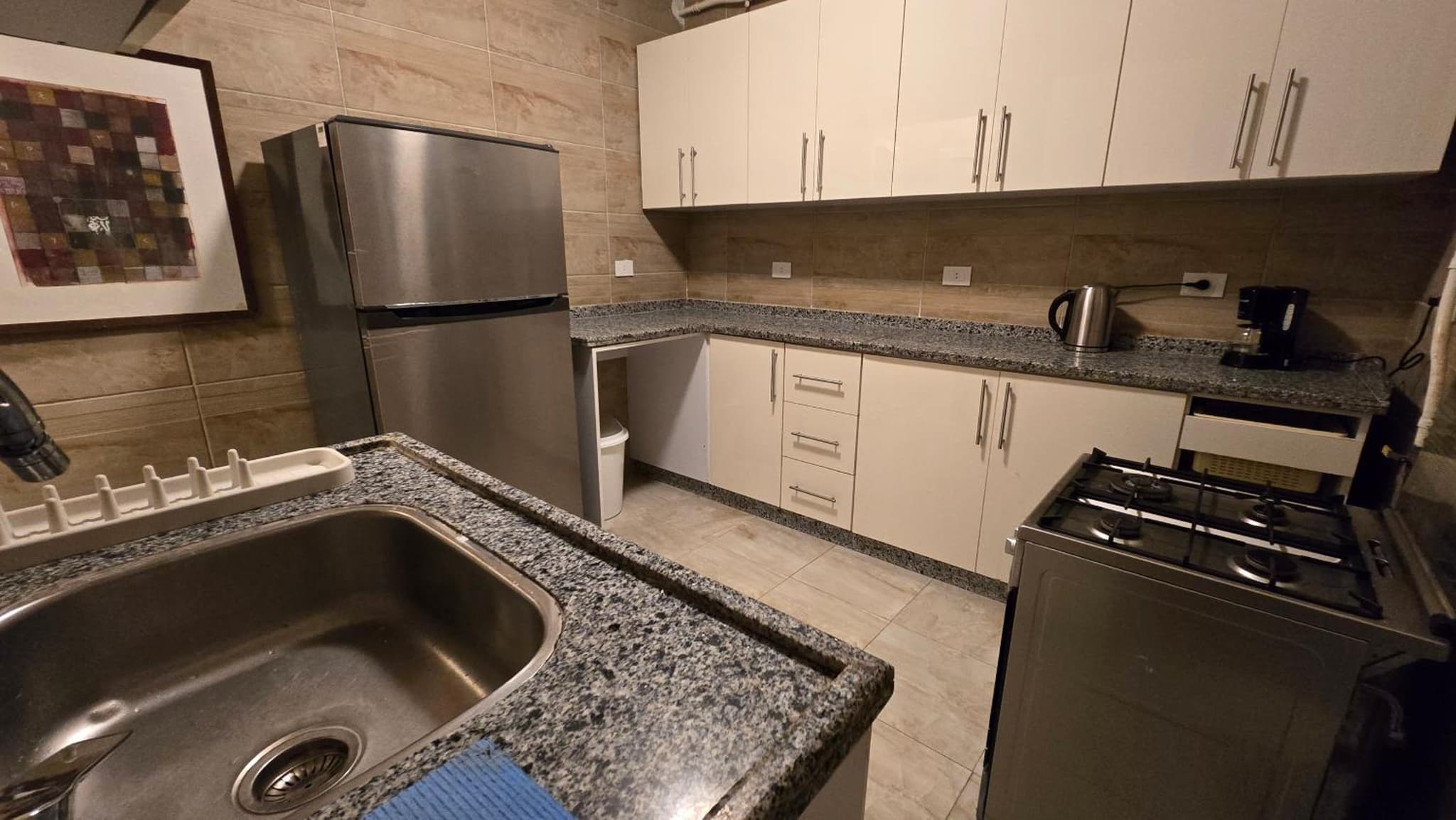 Walnut Apartment photo 8