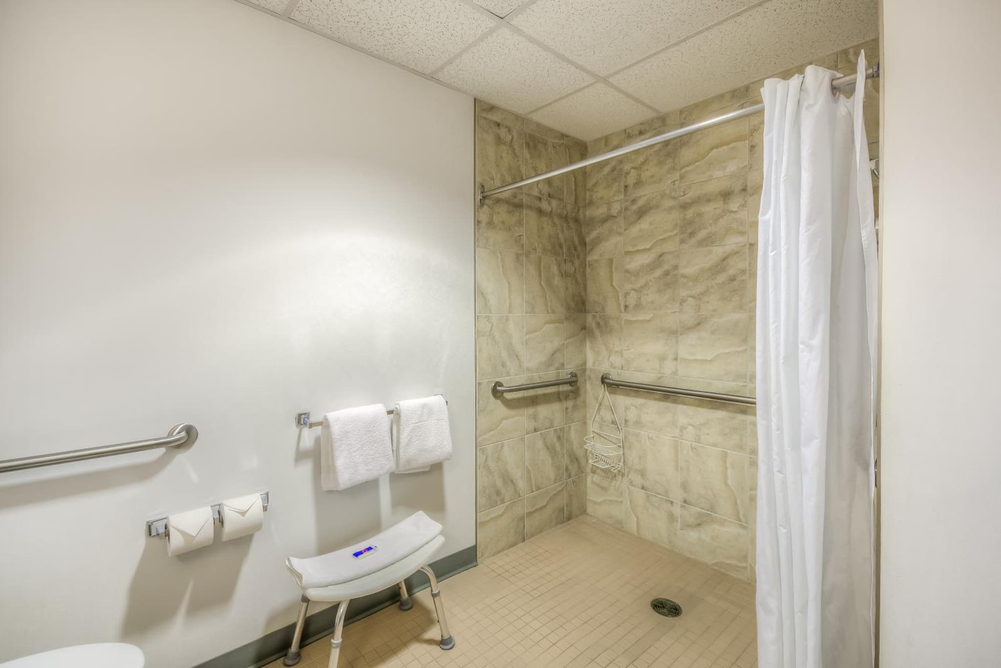 Super 8 by Wyndham Estevan photo 8