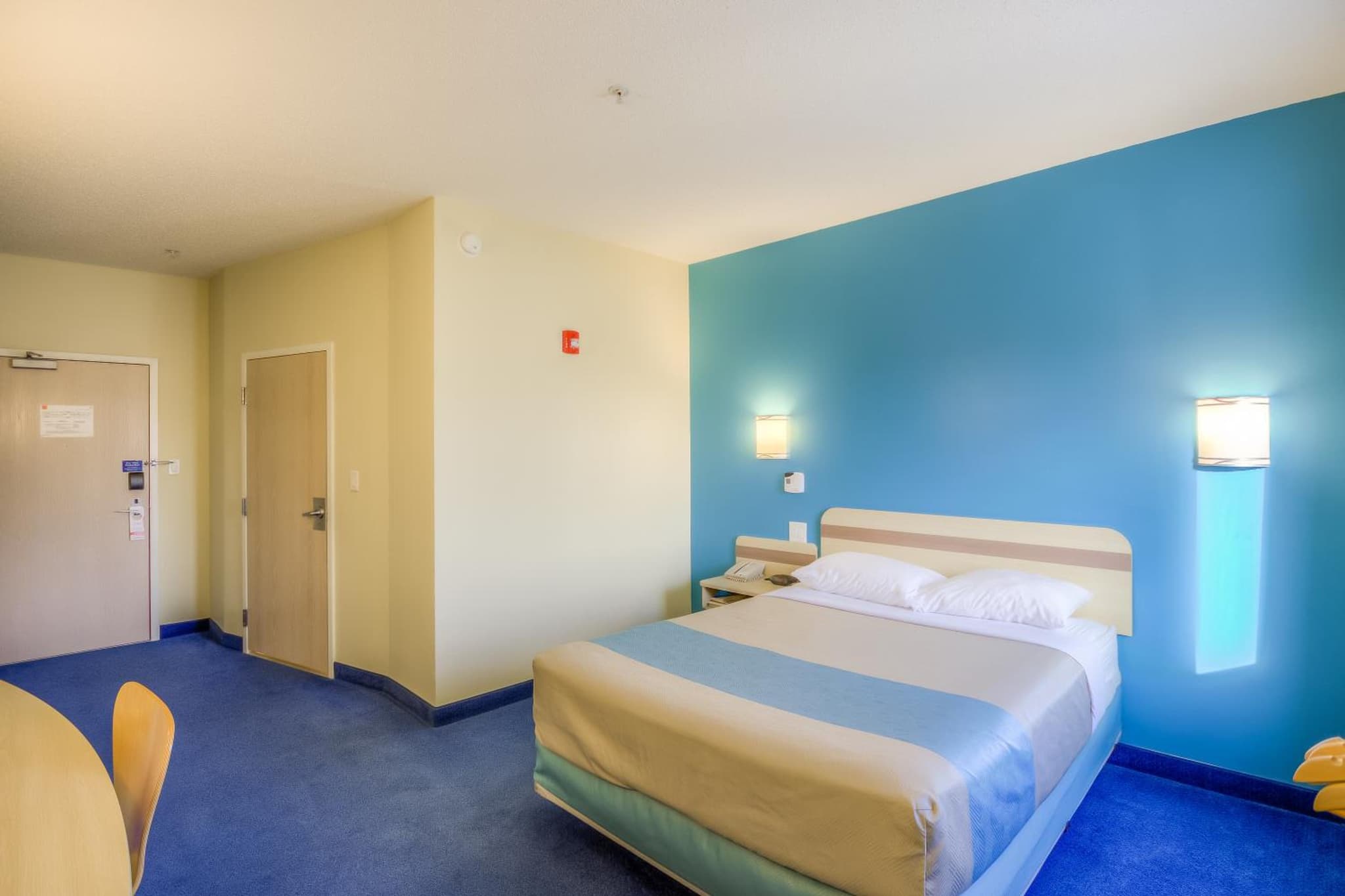 Super 8 by Wyndham Estevan photo 2