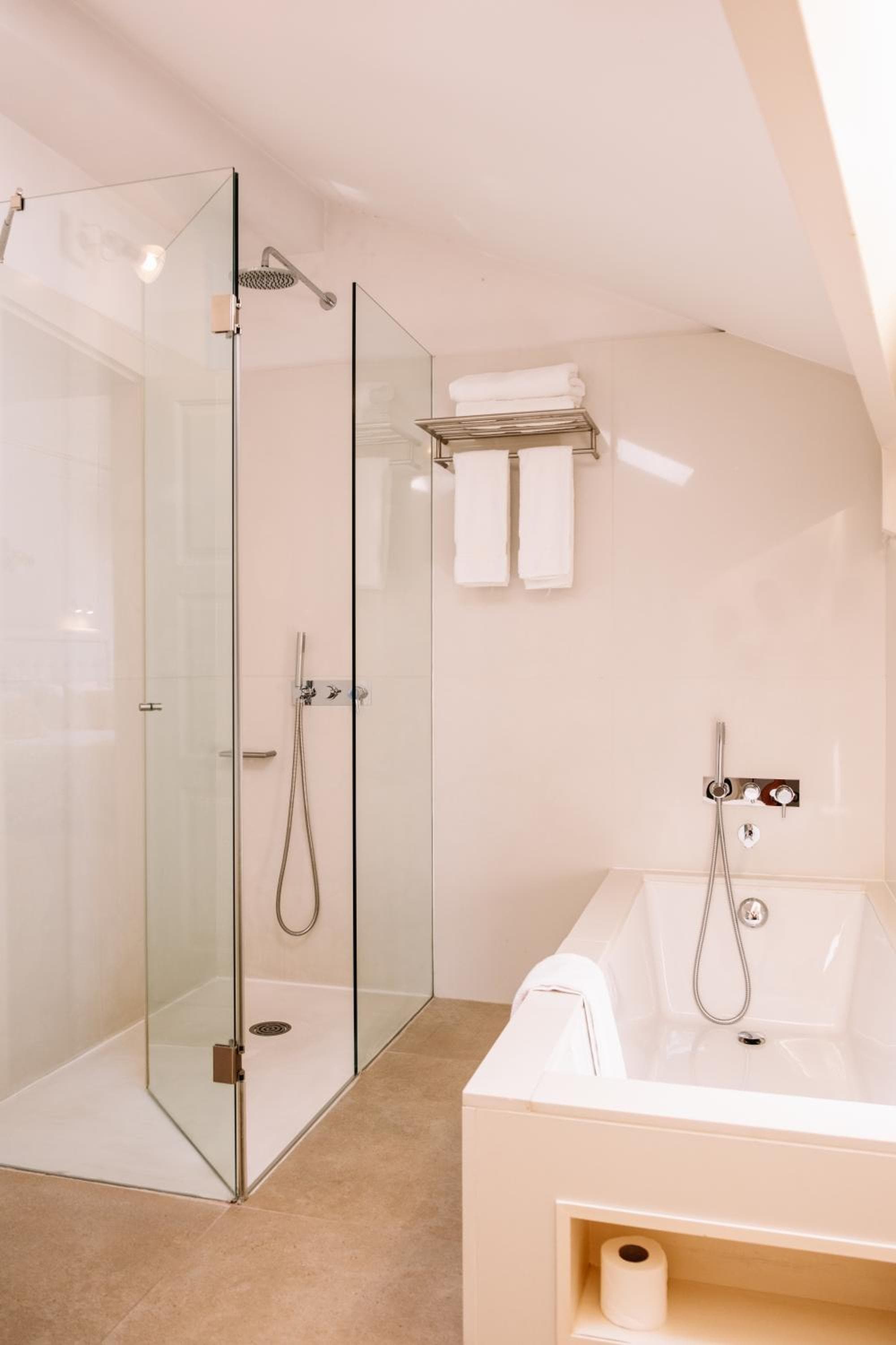 EMAJ Boutique Hotel photo 7