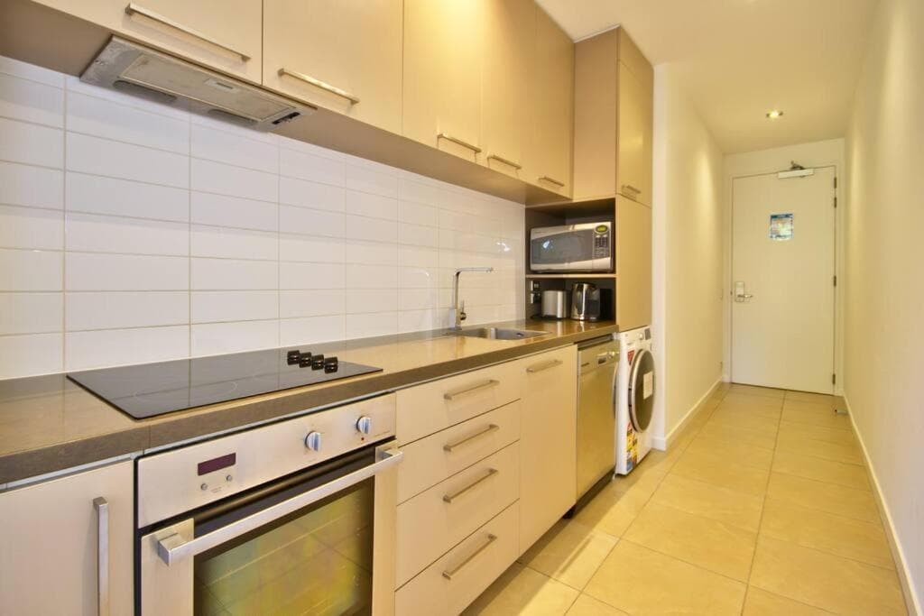 Lakeview Apartment photo 6