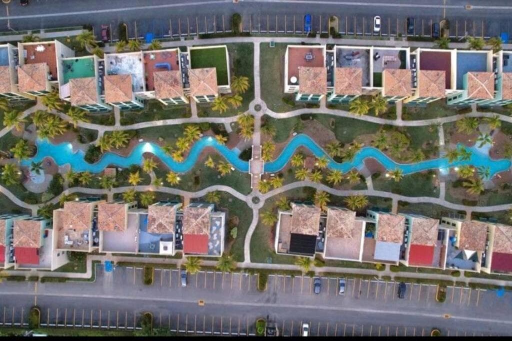 Aquatika 1st Floor 3 bedroom in front Lazy River photo 9