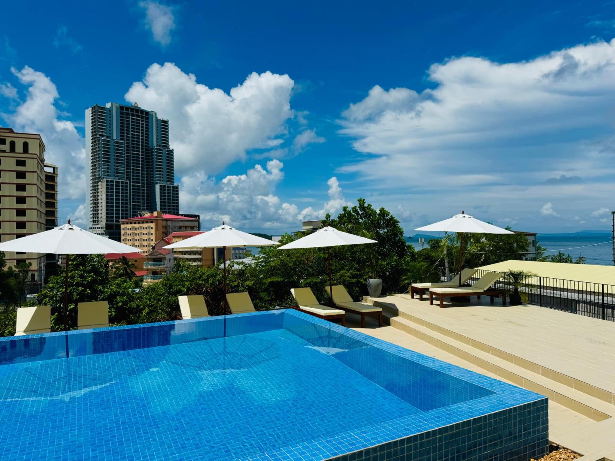 Onederz Sihanoukville - 10 mins walk from the Tourism Pier