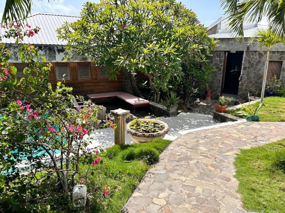 Fortress J Bequia photo 4