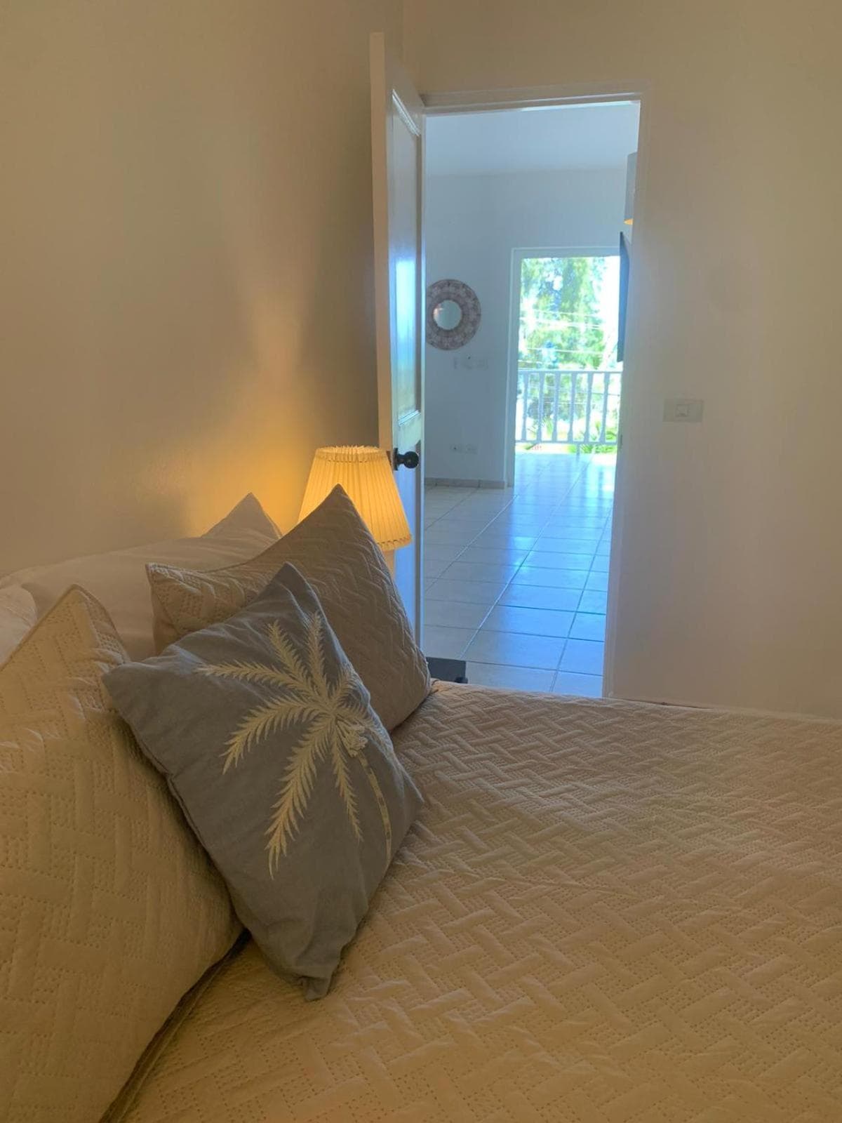 Beachfront Unit with Stunning Sunsets and Starlink Internet ! photo 7