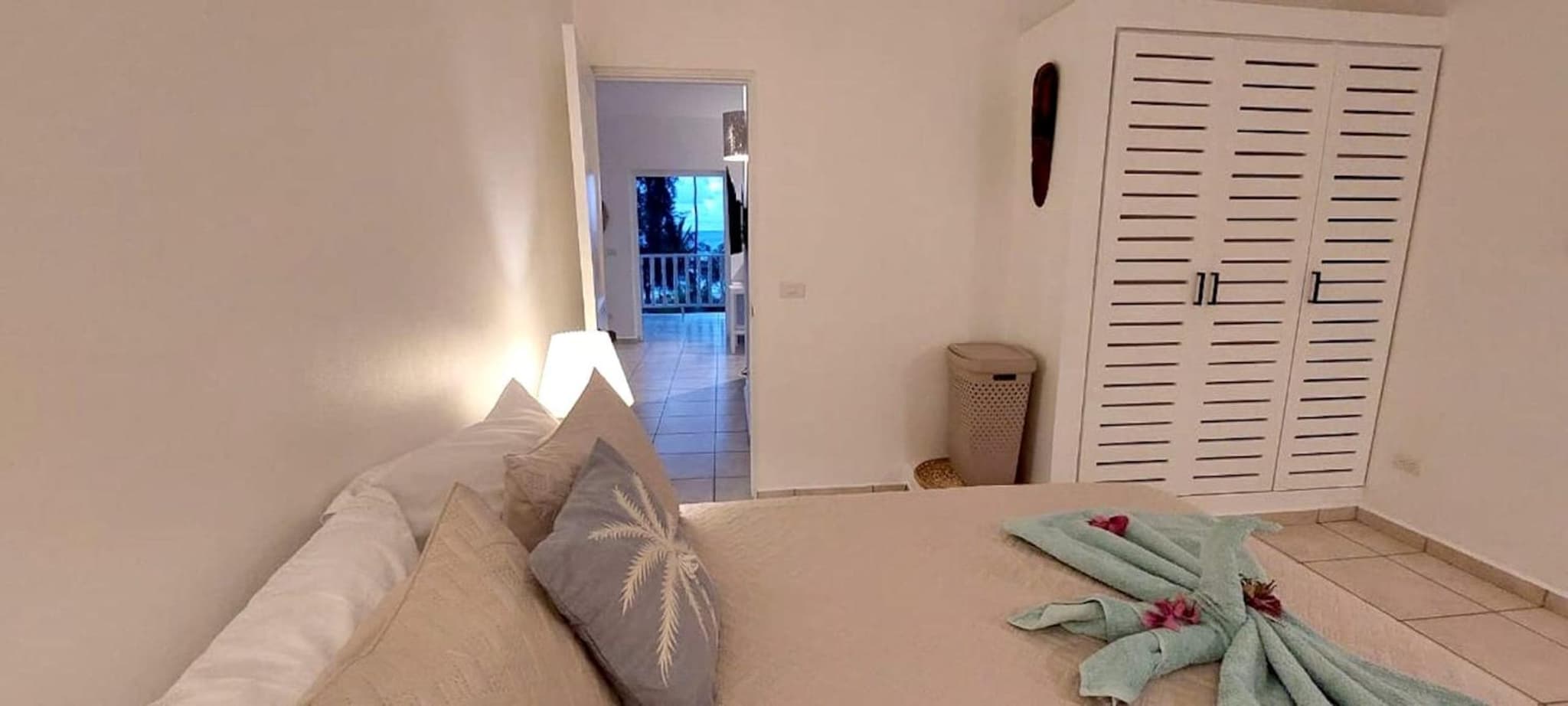 Beachfront Unit with Stunning Sunsets and Starlink Internet ! photo 8