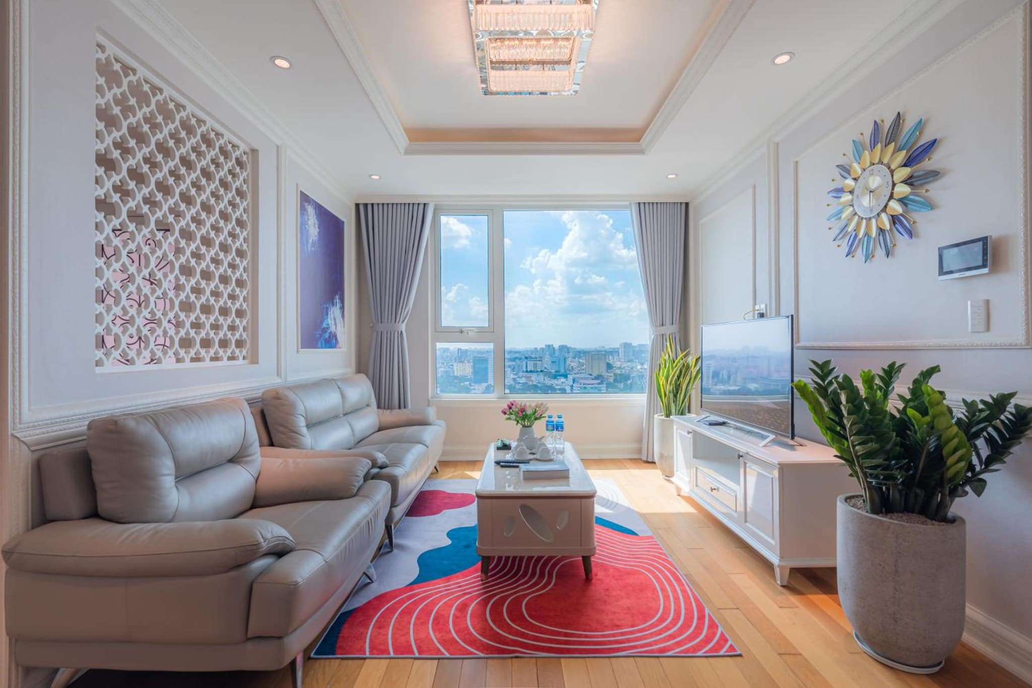 Leman Luxury Suites