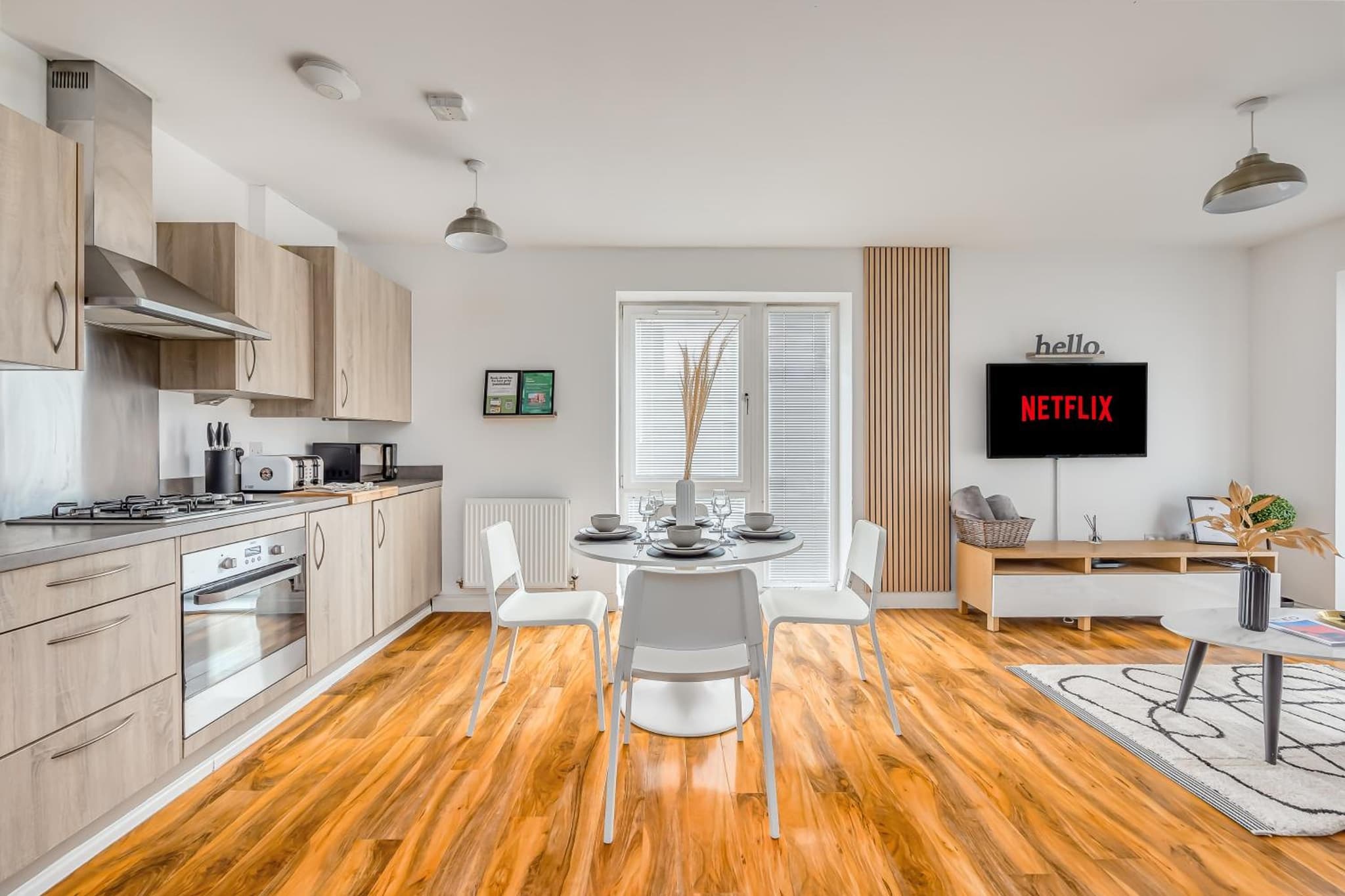 Elegant Apartment @ Campbell Park • City Centre • Balcony • Free Parking • Sky TV • Yoko Property photo 7