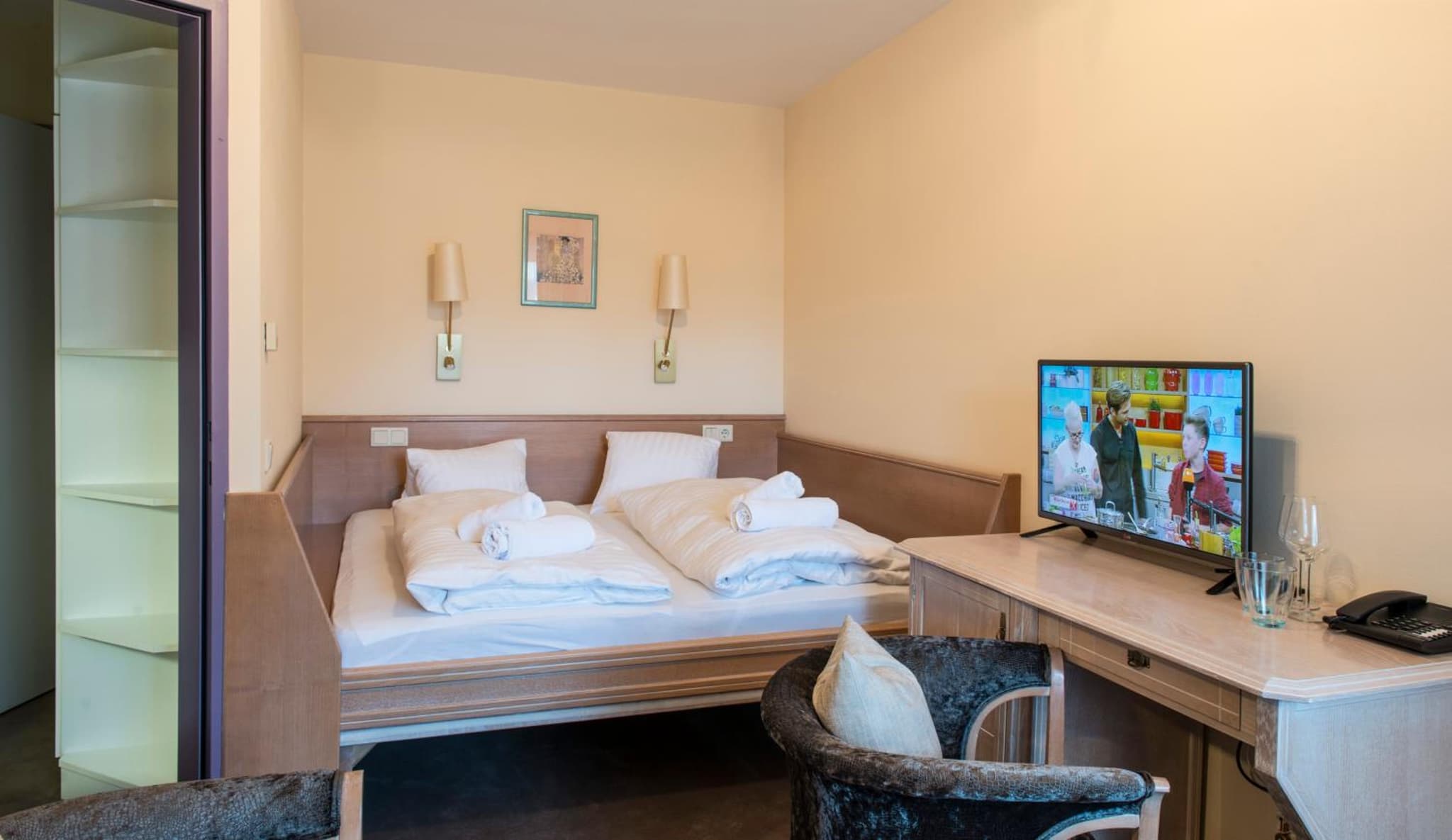 Crystls Aparthotel photo 6