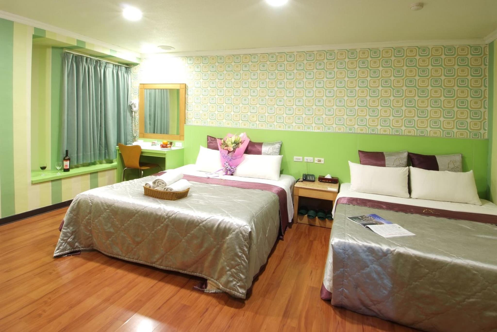 Left Bank Hotel photo 2