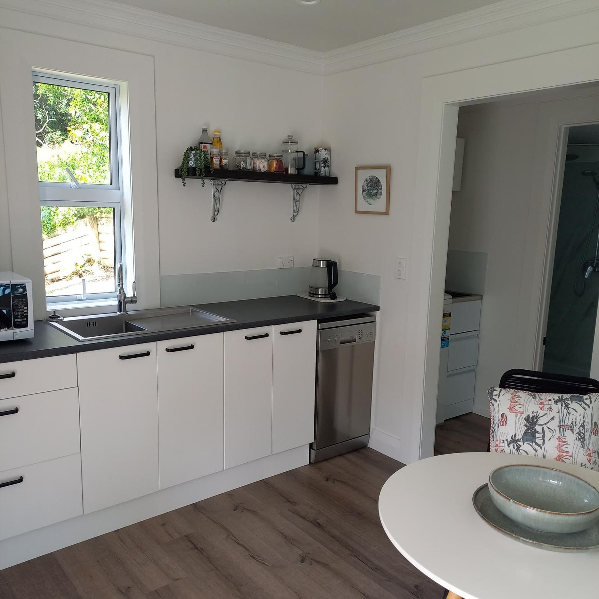 Hahei Cottages - Willow or Kauri photo 4