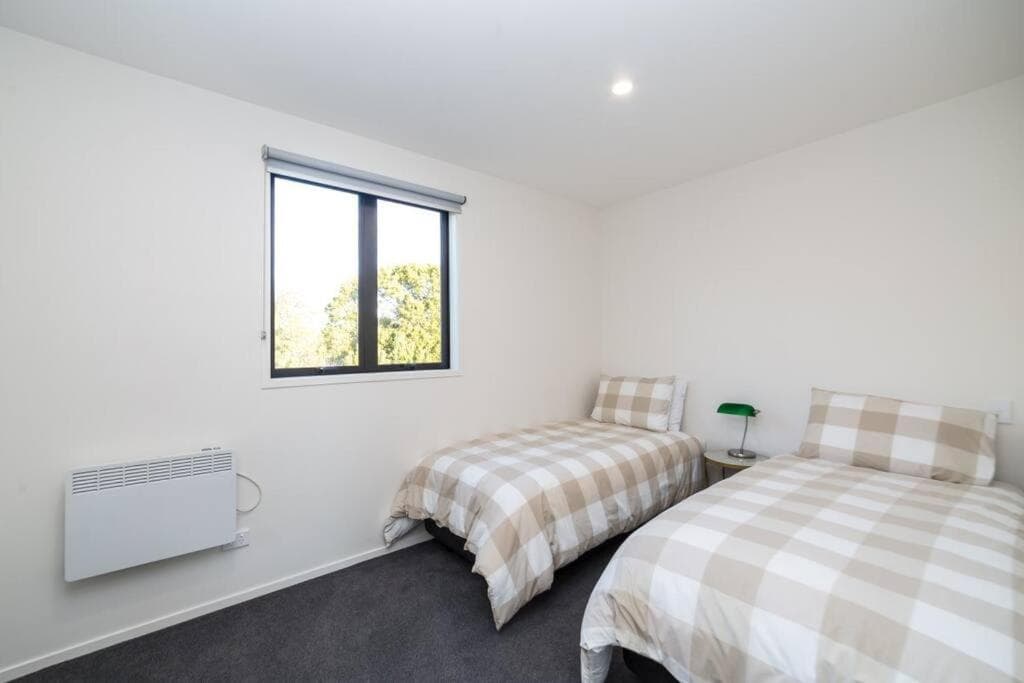Luxe on Burgundy photo 4