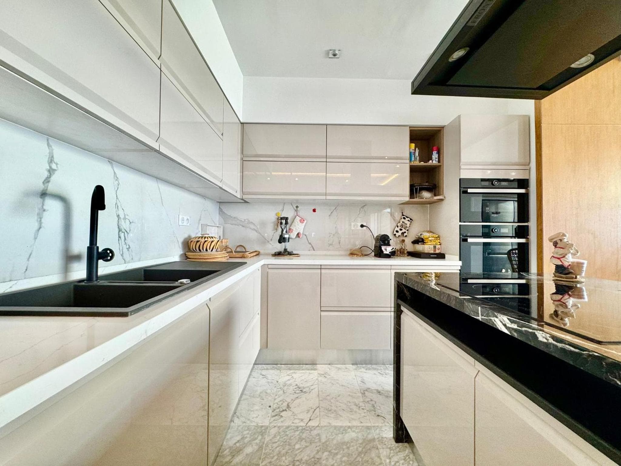 Exceptional Seafront Penthouse photo 5