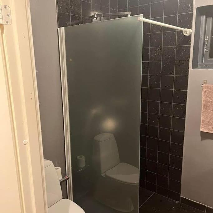 Lejlighed med eget bad, køkken og terasse photo 4