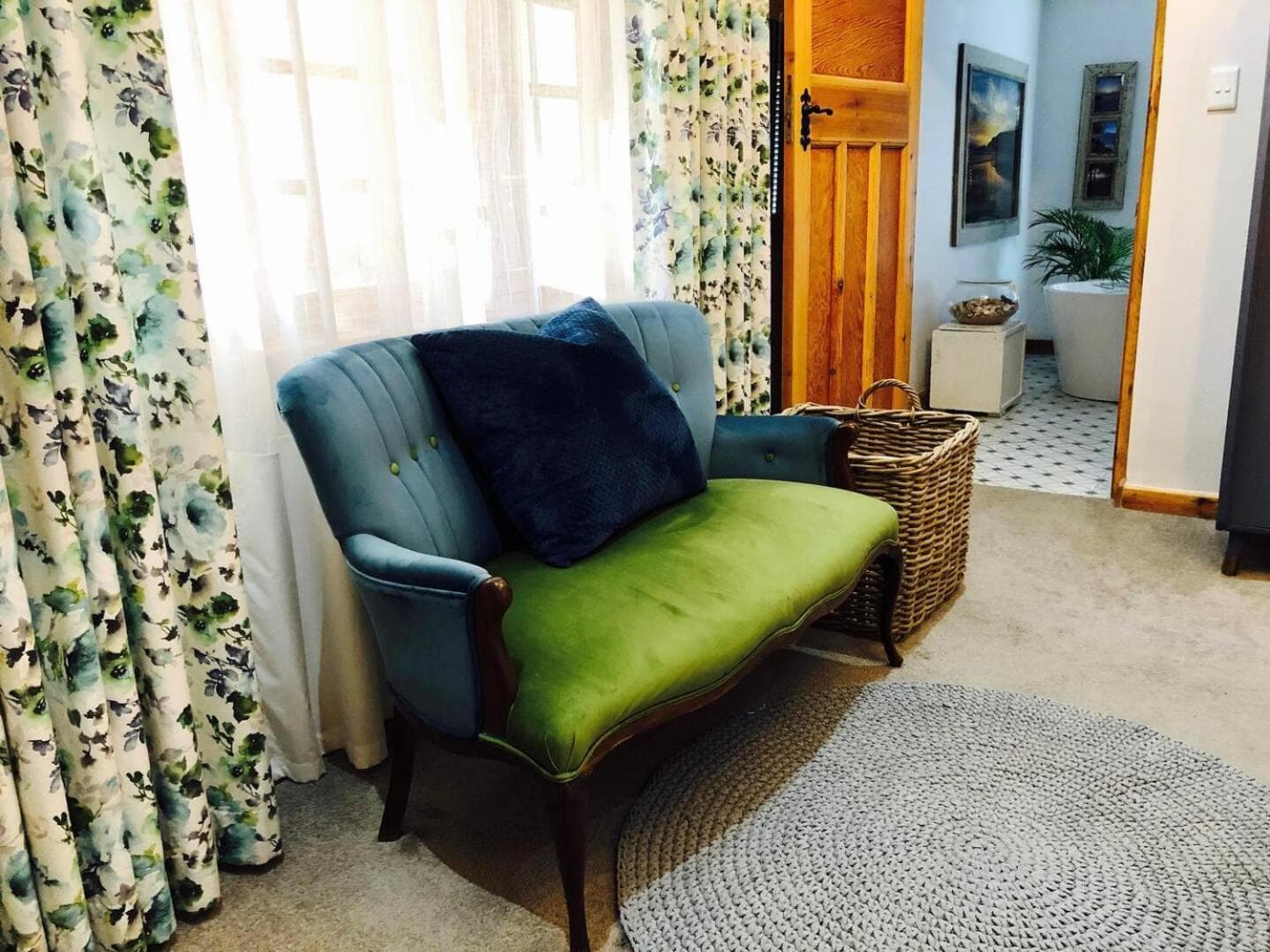 Luxury and homely stay photo 9
