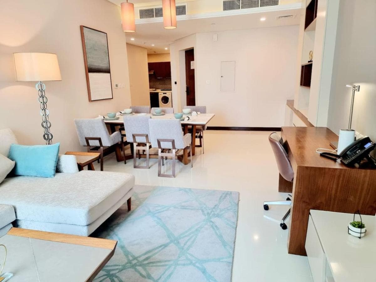 Luxury Three Bedroom Apt photo 6