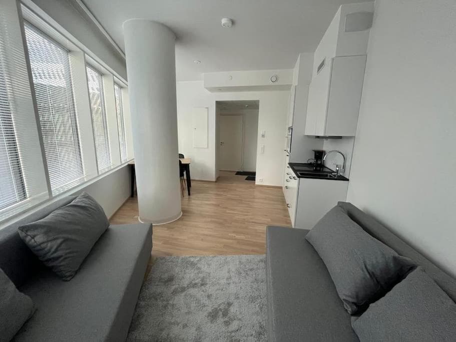 Arena Location, 5th Floor Modern Flat photo 4