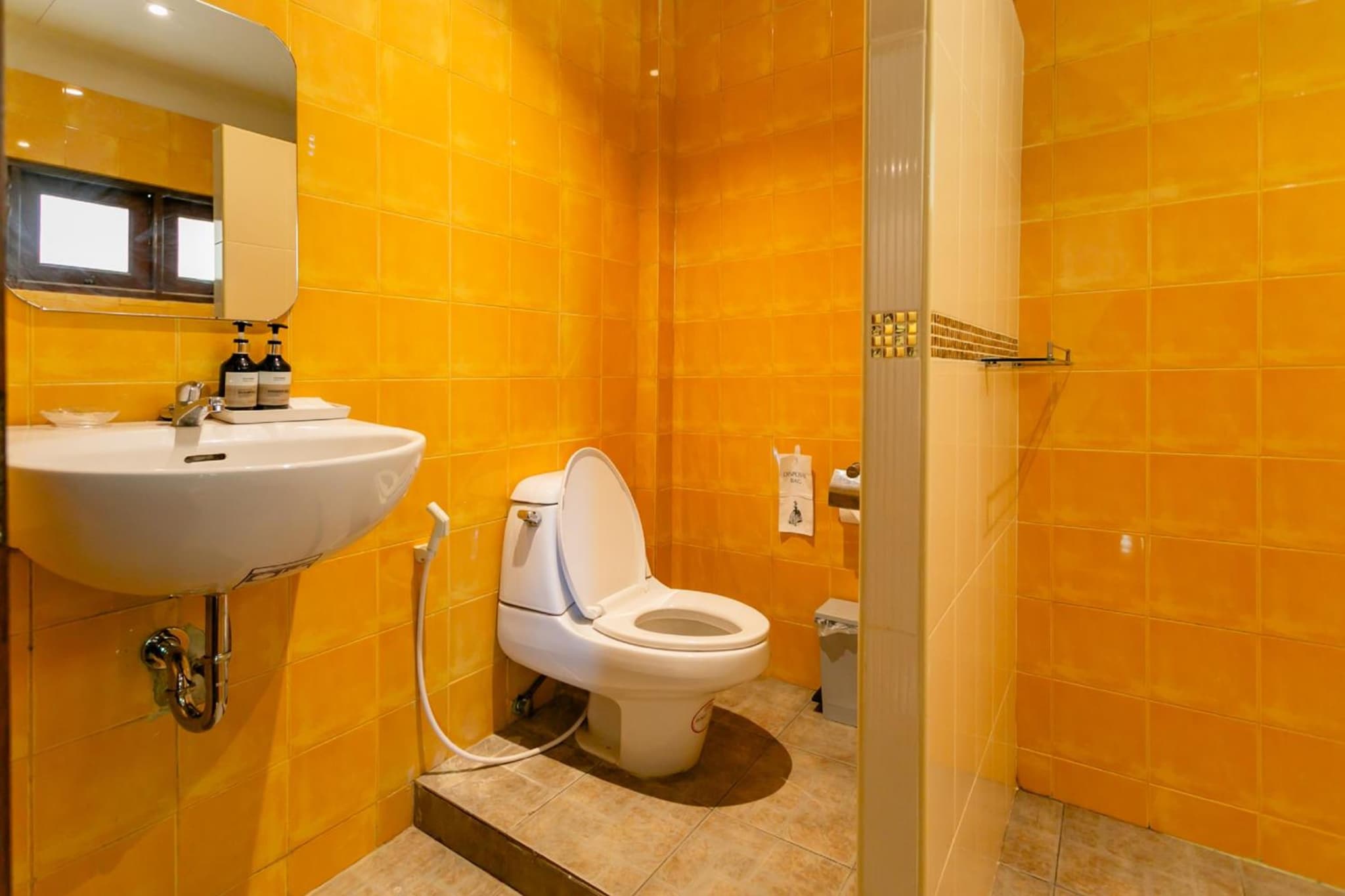 Tonsai Bay Resort photo 7
