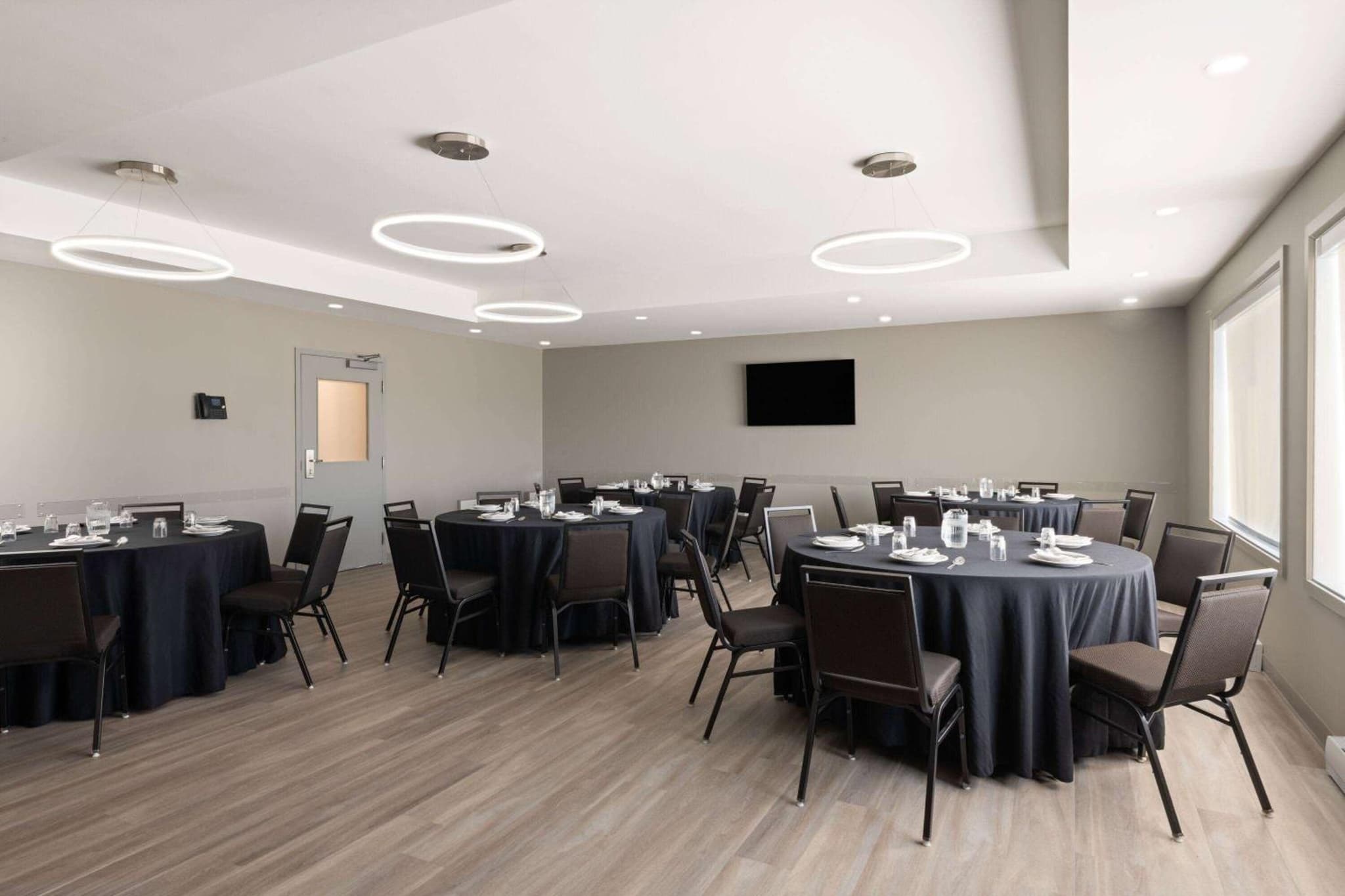 Microtel Inn & Suites by Wyndham Lachute photo 6