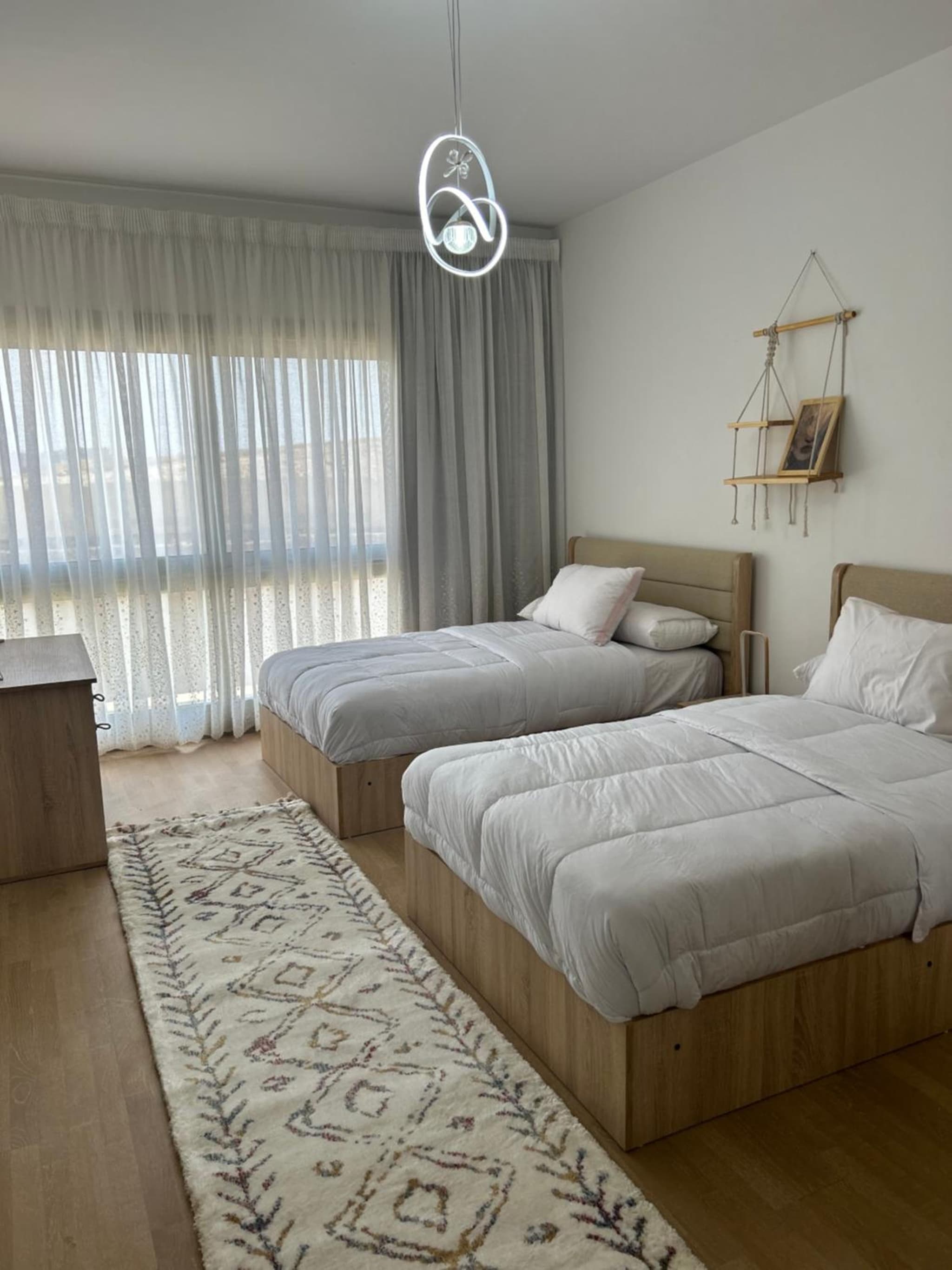 Up Town Luxury Apartment photo 3