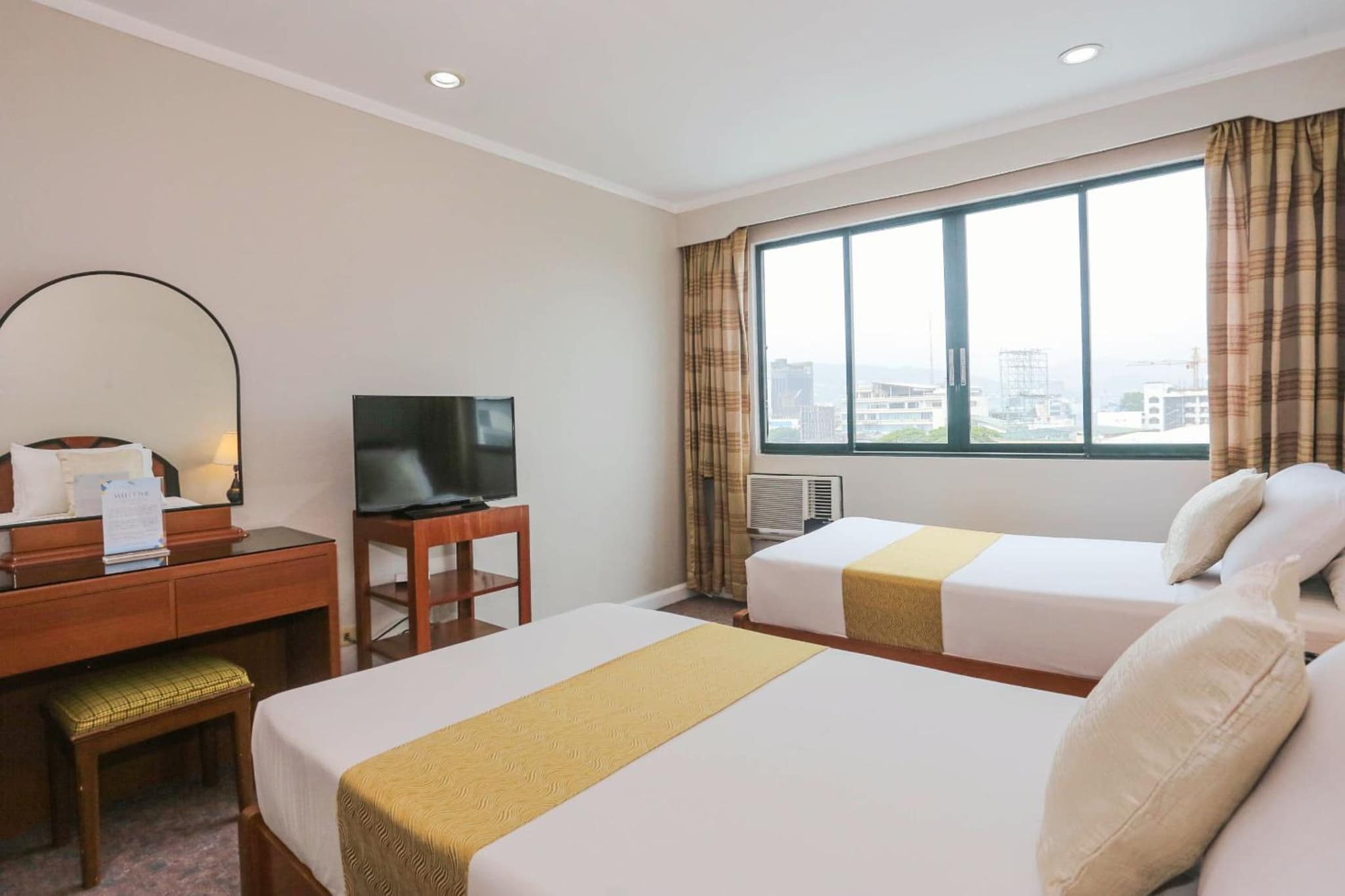 Holiday Plaza Hotel - Cebu photo 8
