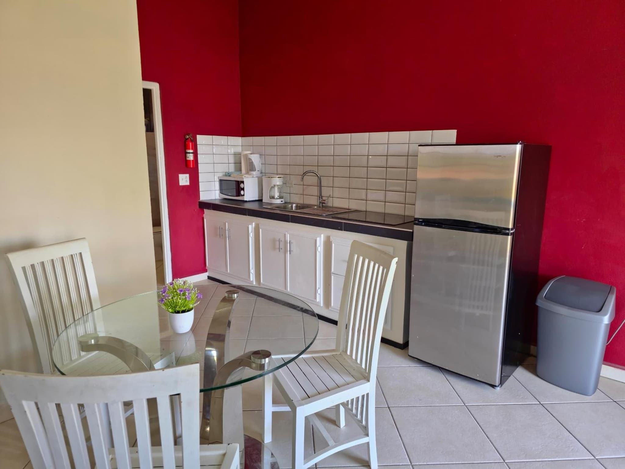 Perfect 1 Bedroom Apartment 3 km from Eagle beach photo 3