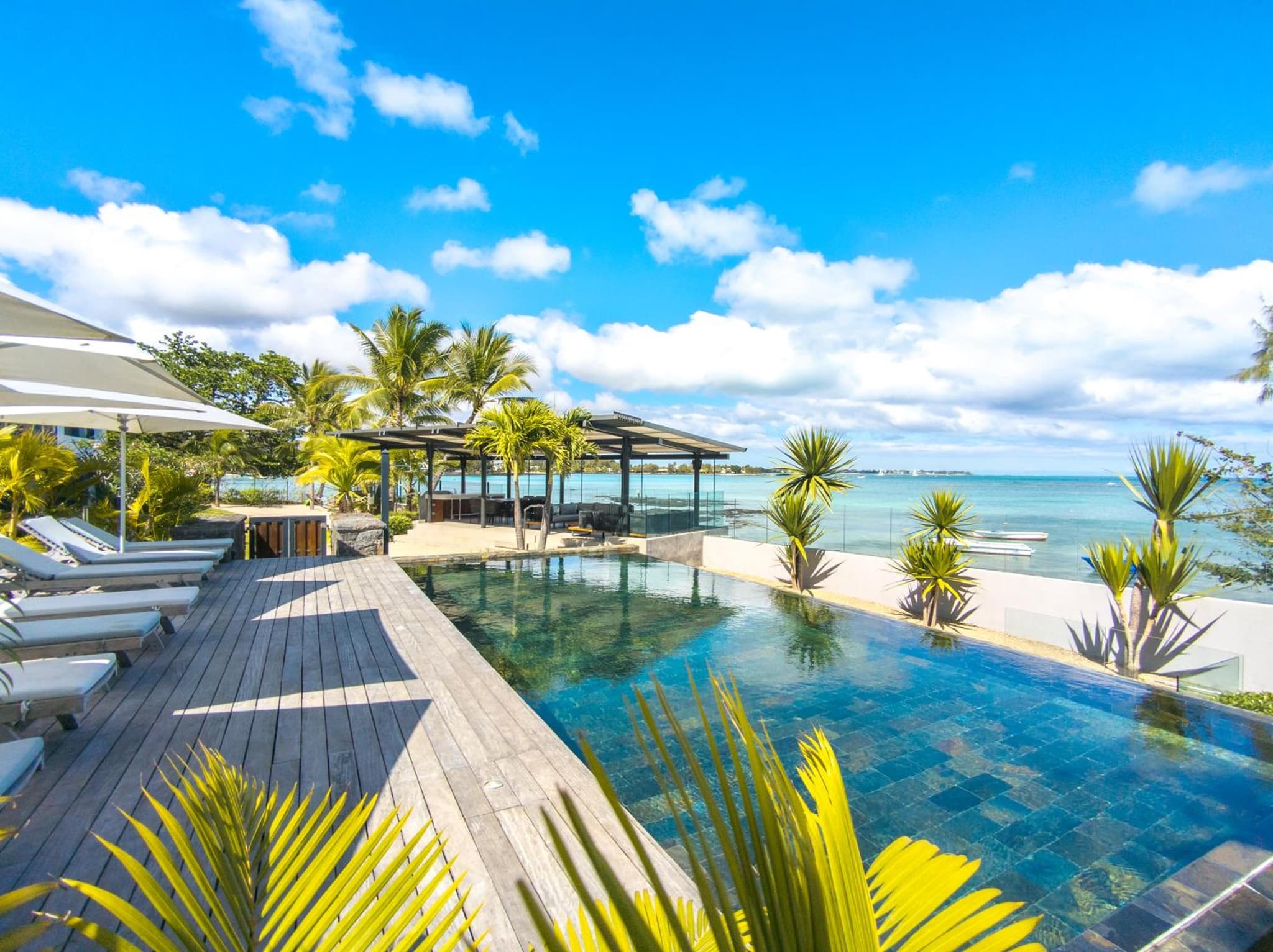 Pointe d'Azur Sea-View Apartment with LOV