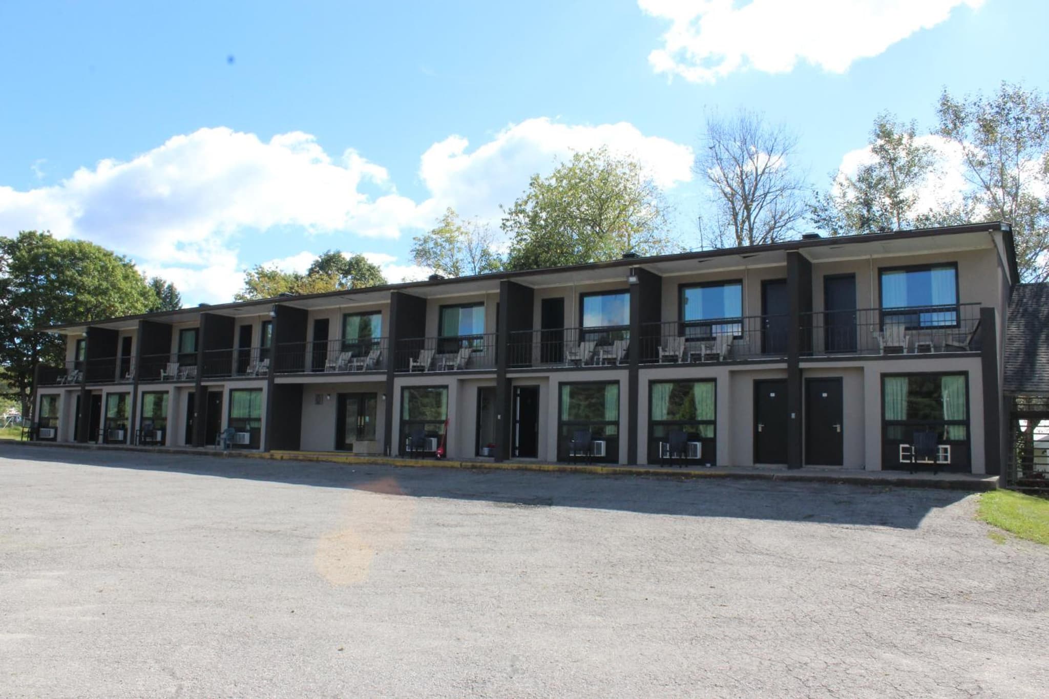 Bancroft Inn & Suites photo 9